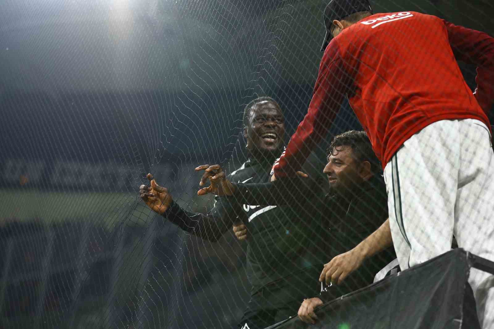 Trendyol Süper Lig: Beşiktaş: 2 - Kocaelispor: 1 (Maç sonucu)