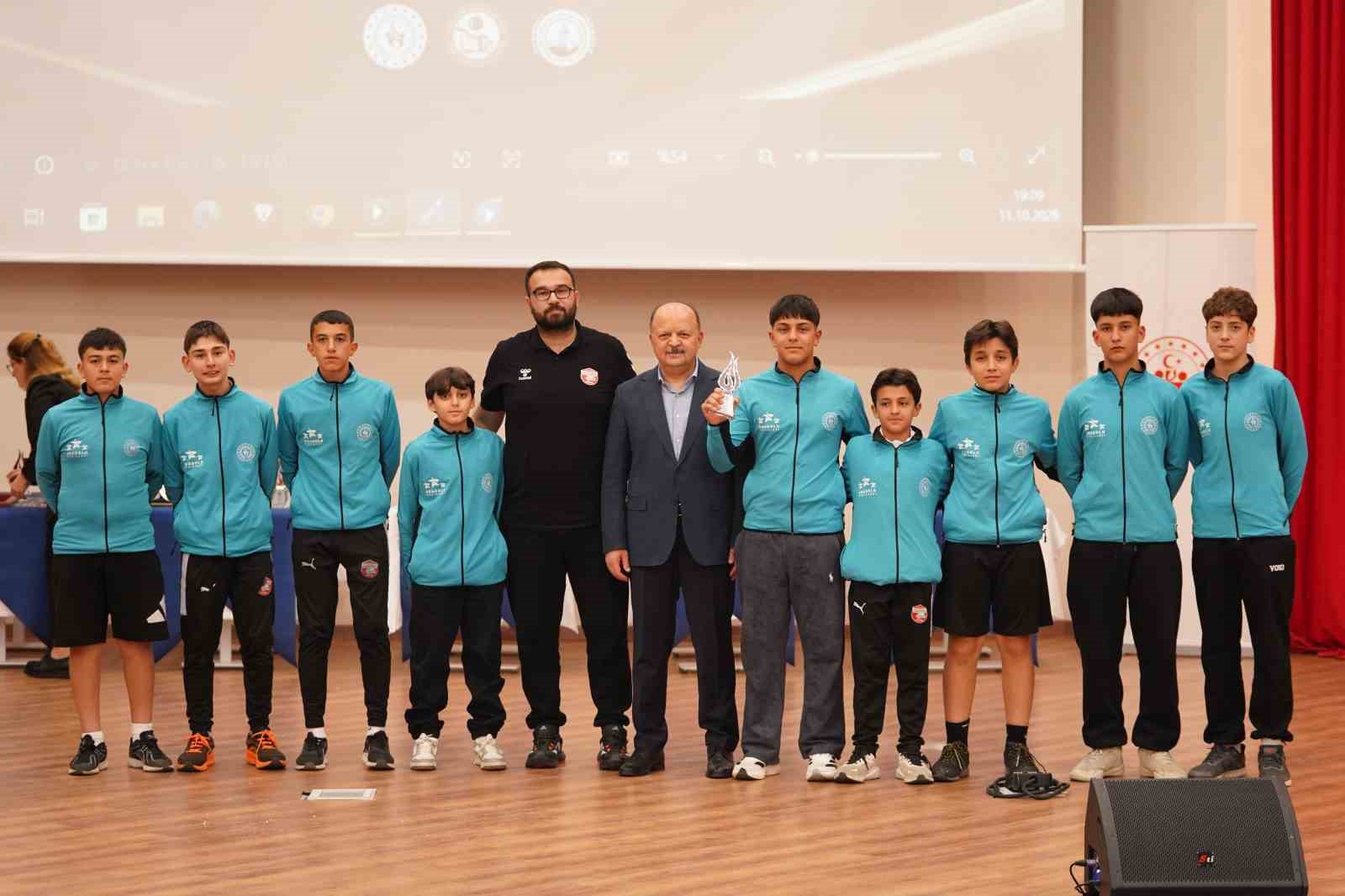 Kastamonu’da ’sporun enleri’ ödüllendirildi