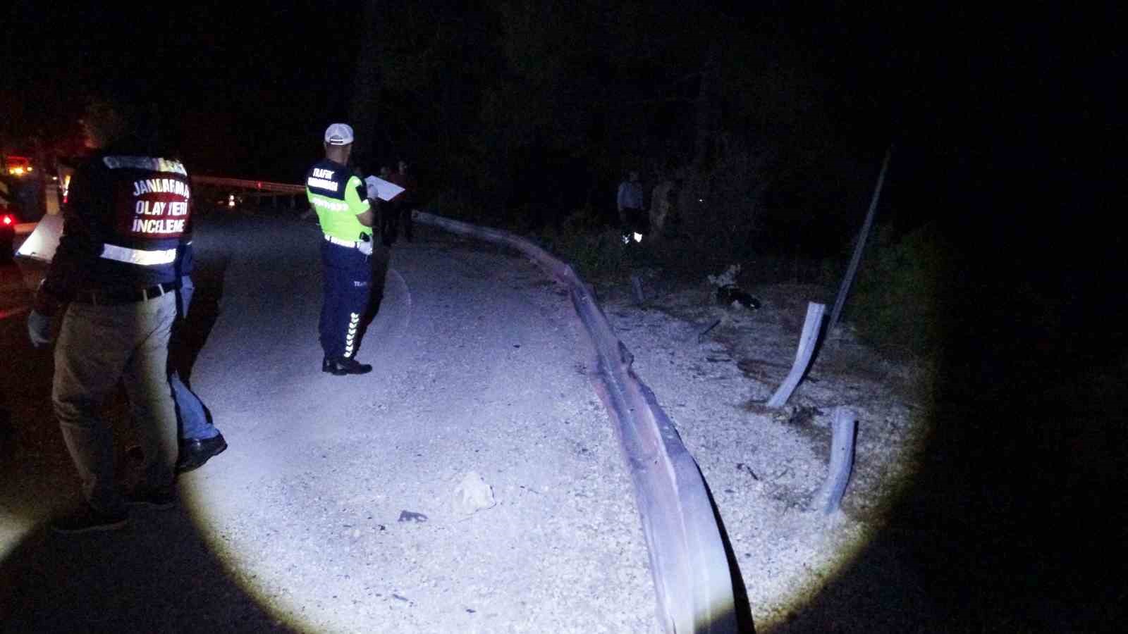 Antalya’da araç 50 metrelik uçuruma yuvarlandı: 2 ölü, 4 yaralı