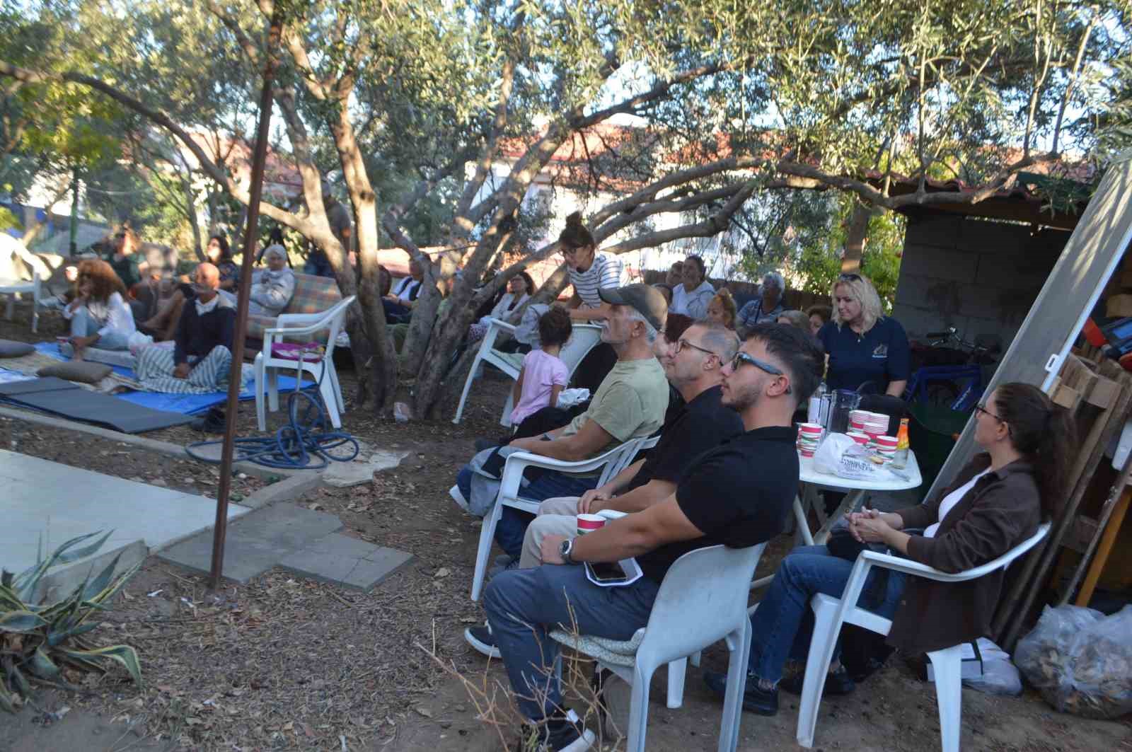 Ayvalık’ta zeytin ağacının gölgesinde sanatın sınırları aşıldı