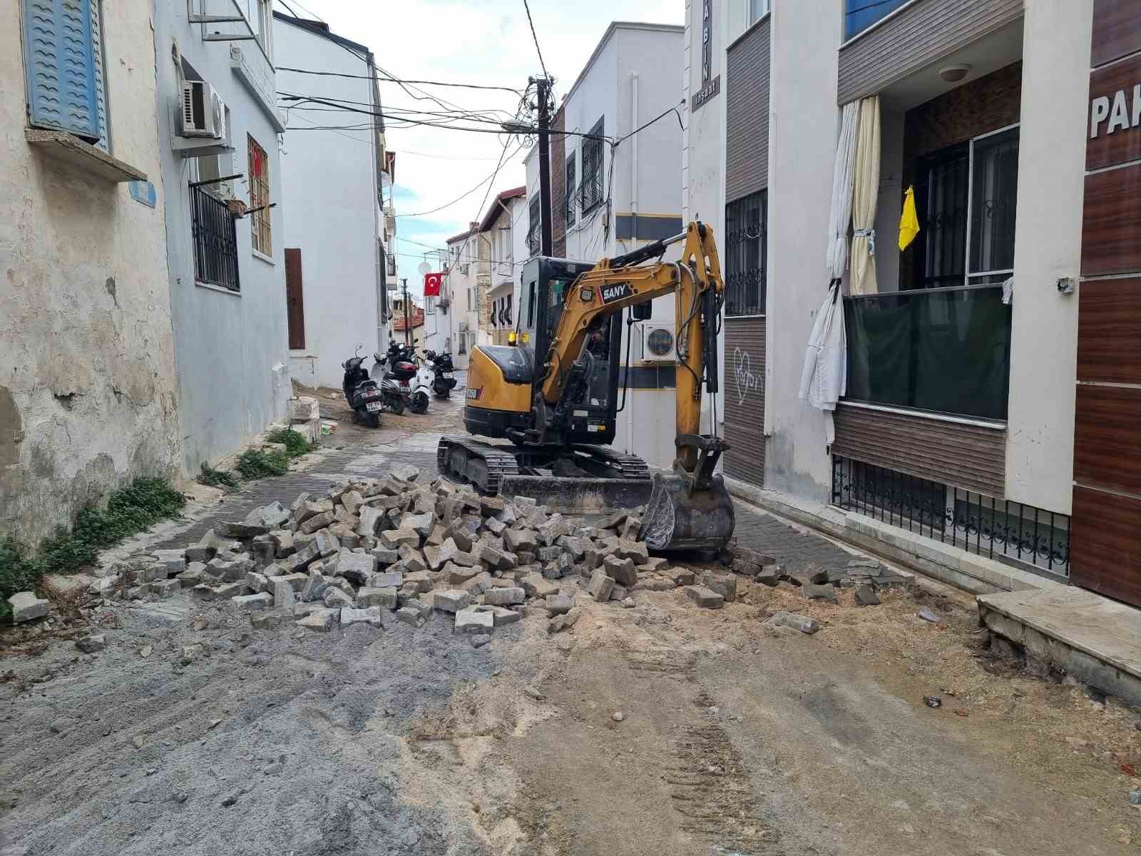 Kuşadası’nda 12 bin metrekarelik yol çalışması tamamlandı