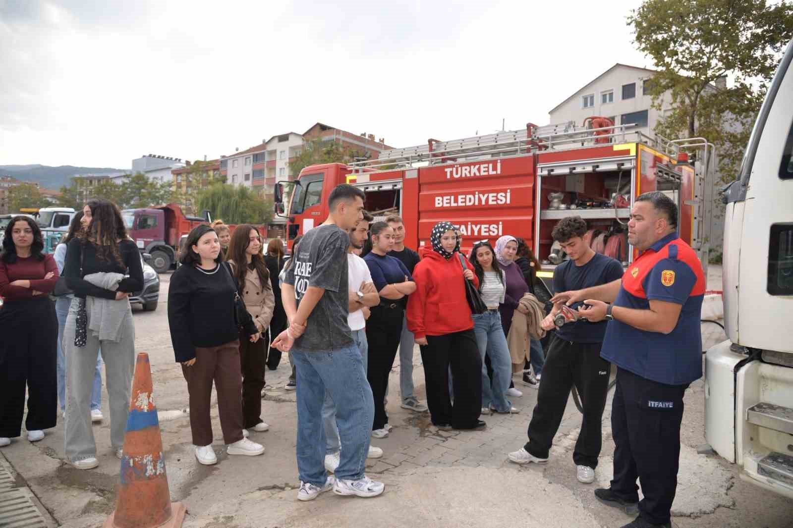 Türkeli’de uygulamalı itfaiye eğitimi
