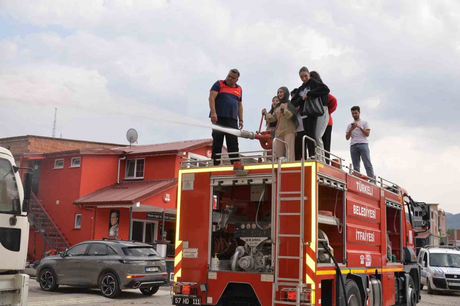 Türkeli’de uygulamalı itfaiye eğitimi