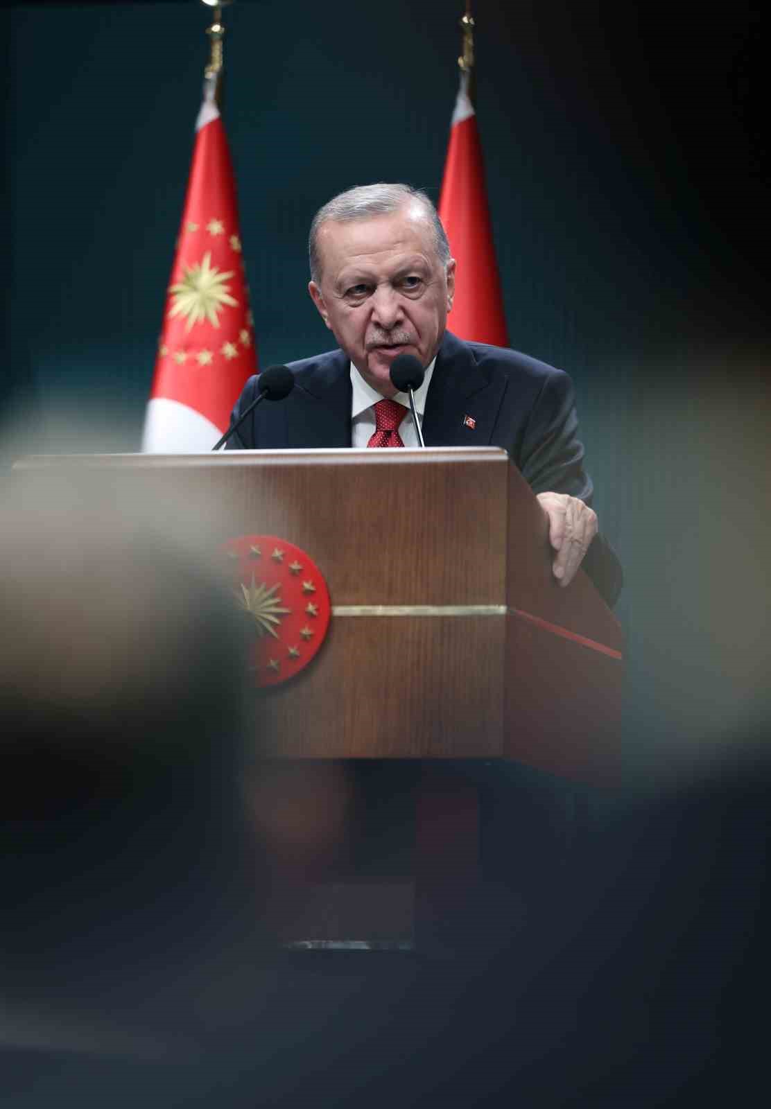 Cumhurbaşkanı Erdoğan: "(Fon meselesi) Kanun Teklifinin meclisimizden geçmesiyle birlikte Ekim ayı içinde 1 milyon liraya kadar anapara ödemelerine başlanacak"