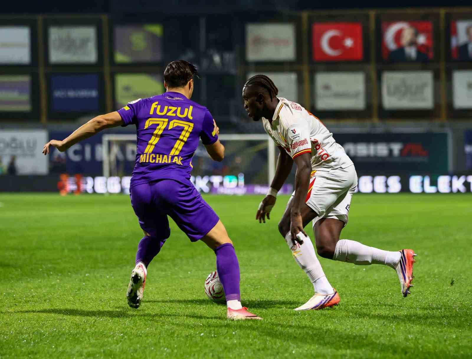 Trendyol Süper Lig: Eyüpspor: 0 - Göztepe: 1 (Maç devam ediyor)