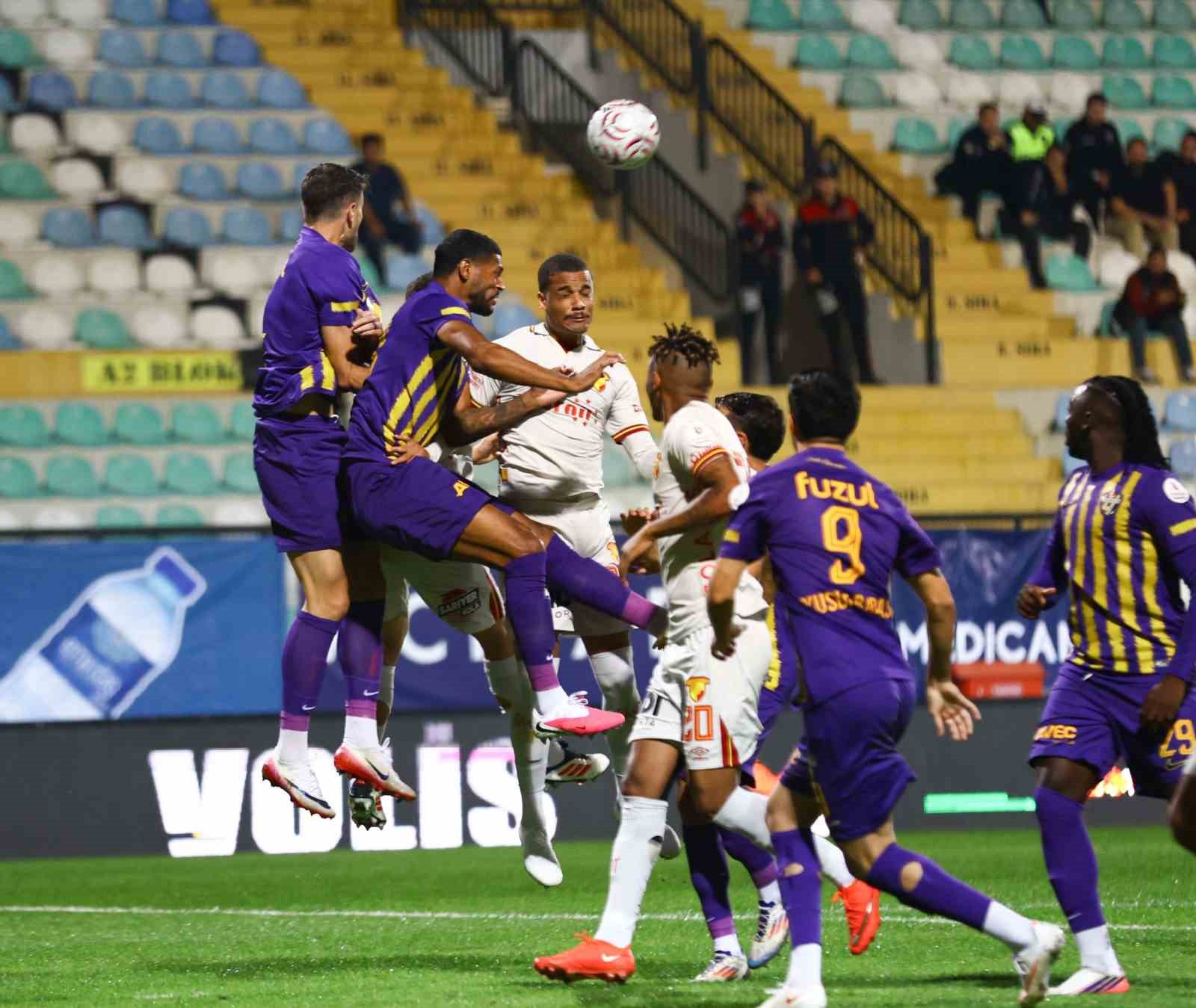 Trendyol Süper Lig: Eyüpspor: 0 - Göztepe: 1 (Maç devam ediyor)