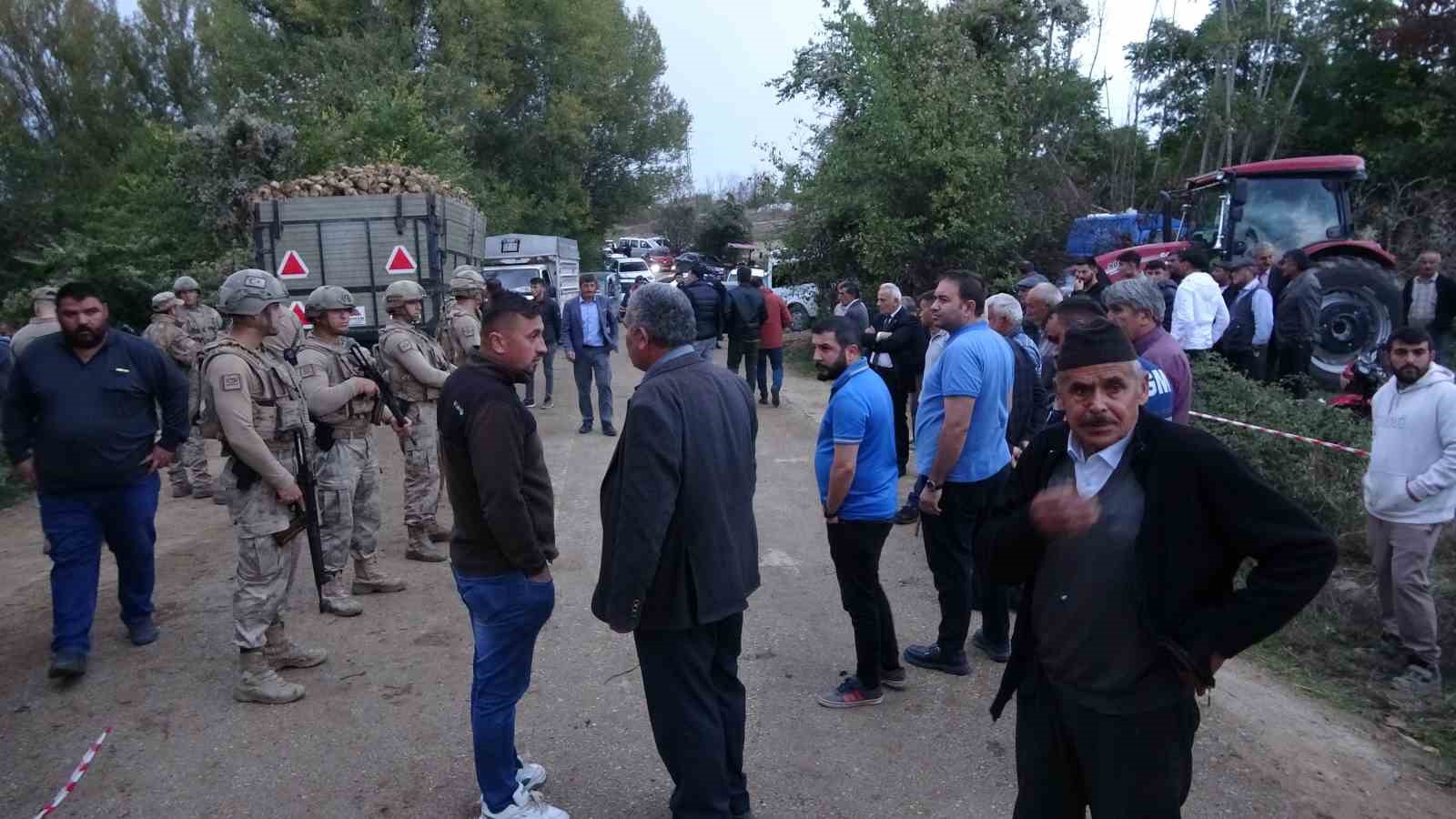 Pancar sökümü esnasında tartıştığı aileye kurşun yağdırdı: 4 ölü