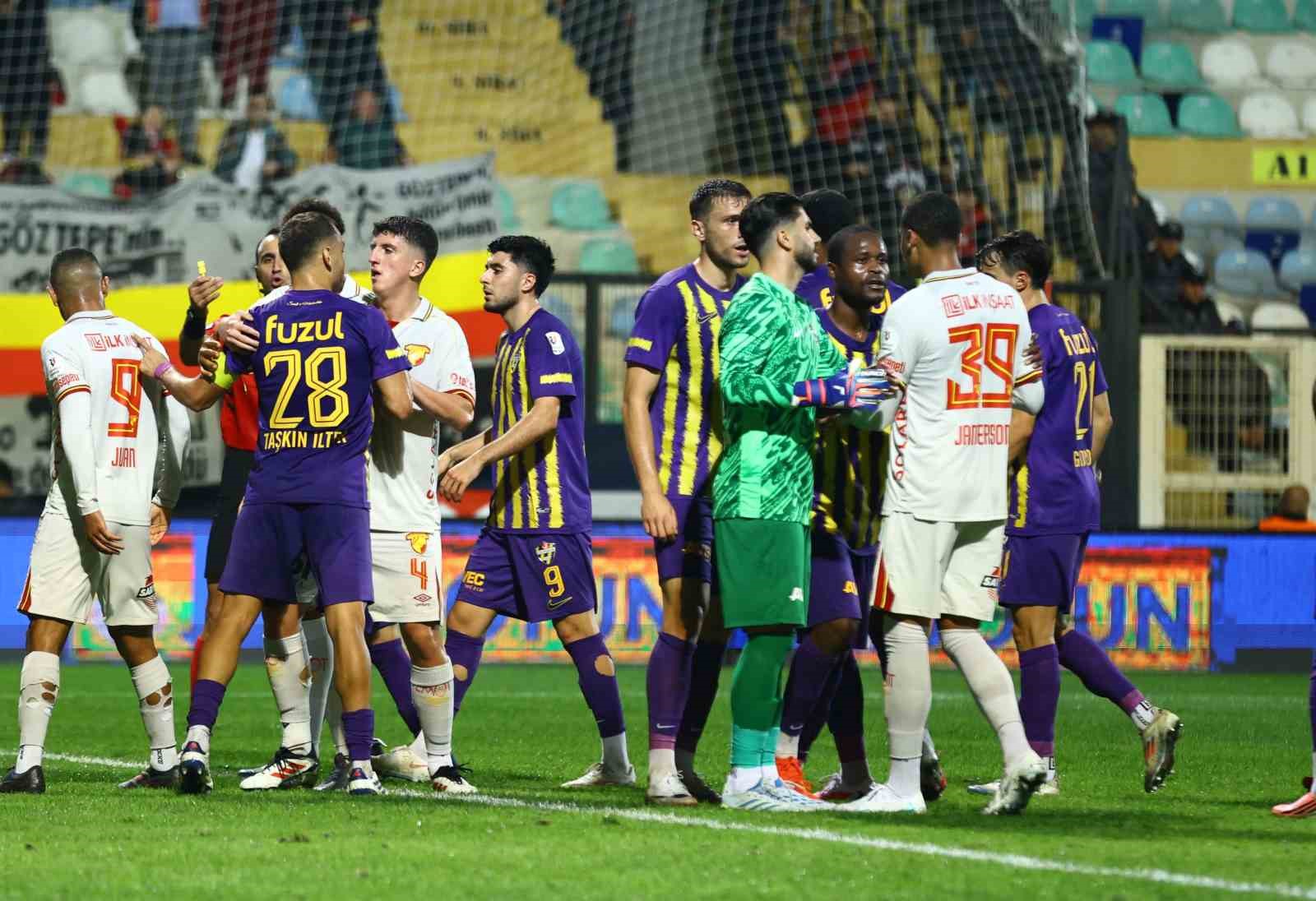 Trendyol Süper Lig: Eyüpspor: 0 - Göztepe: 1 (İlk yarı)