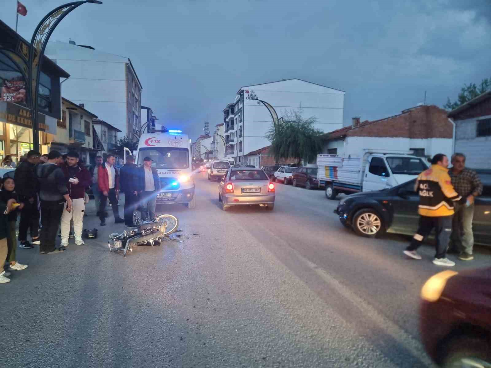 Çorum’da otomobil ile motosiklet çarpıştı: 1 yaralı