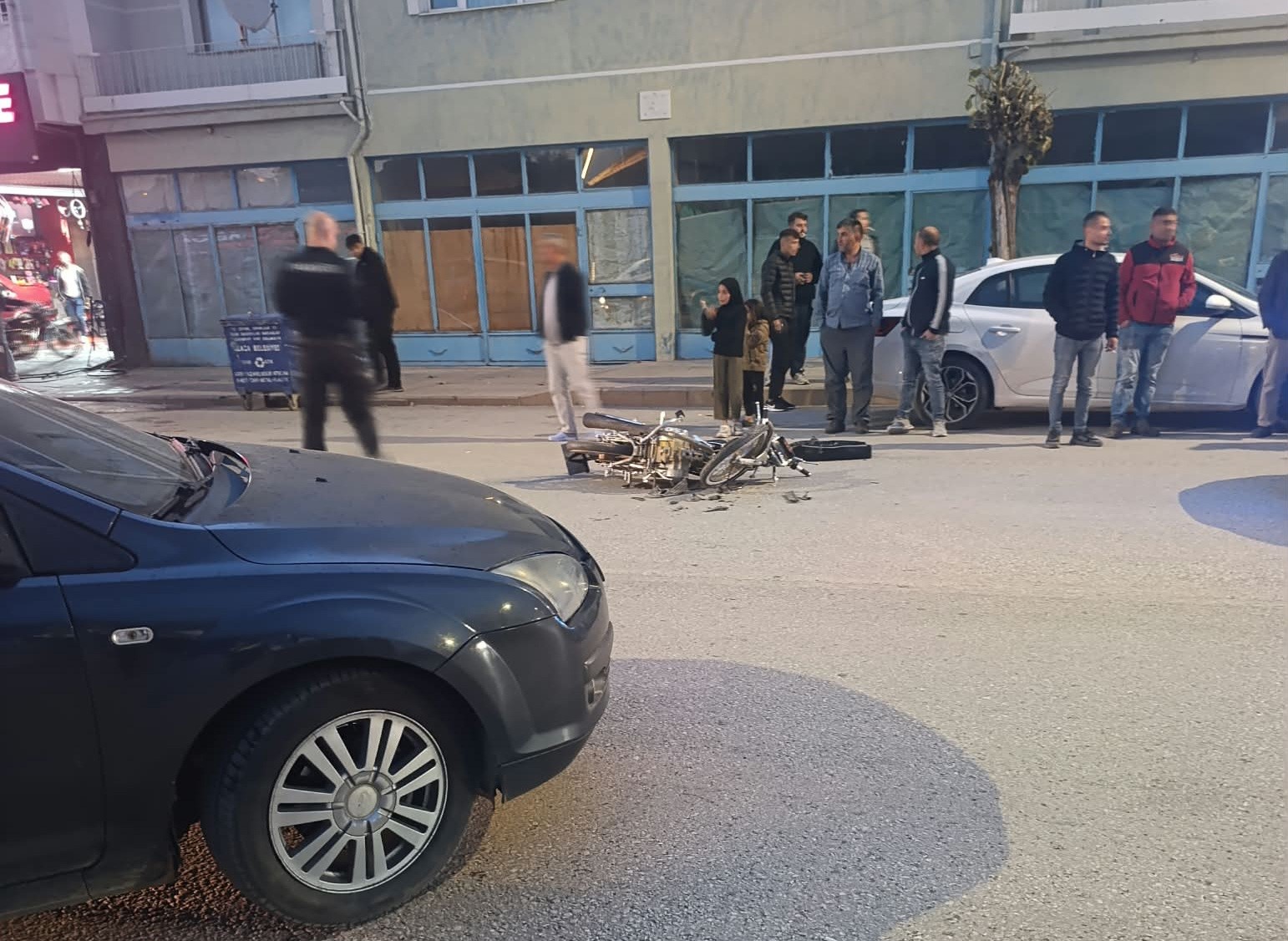 Çorum’da otomobil ile motosiklet çarpıştı: 1 yaralı