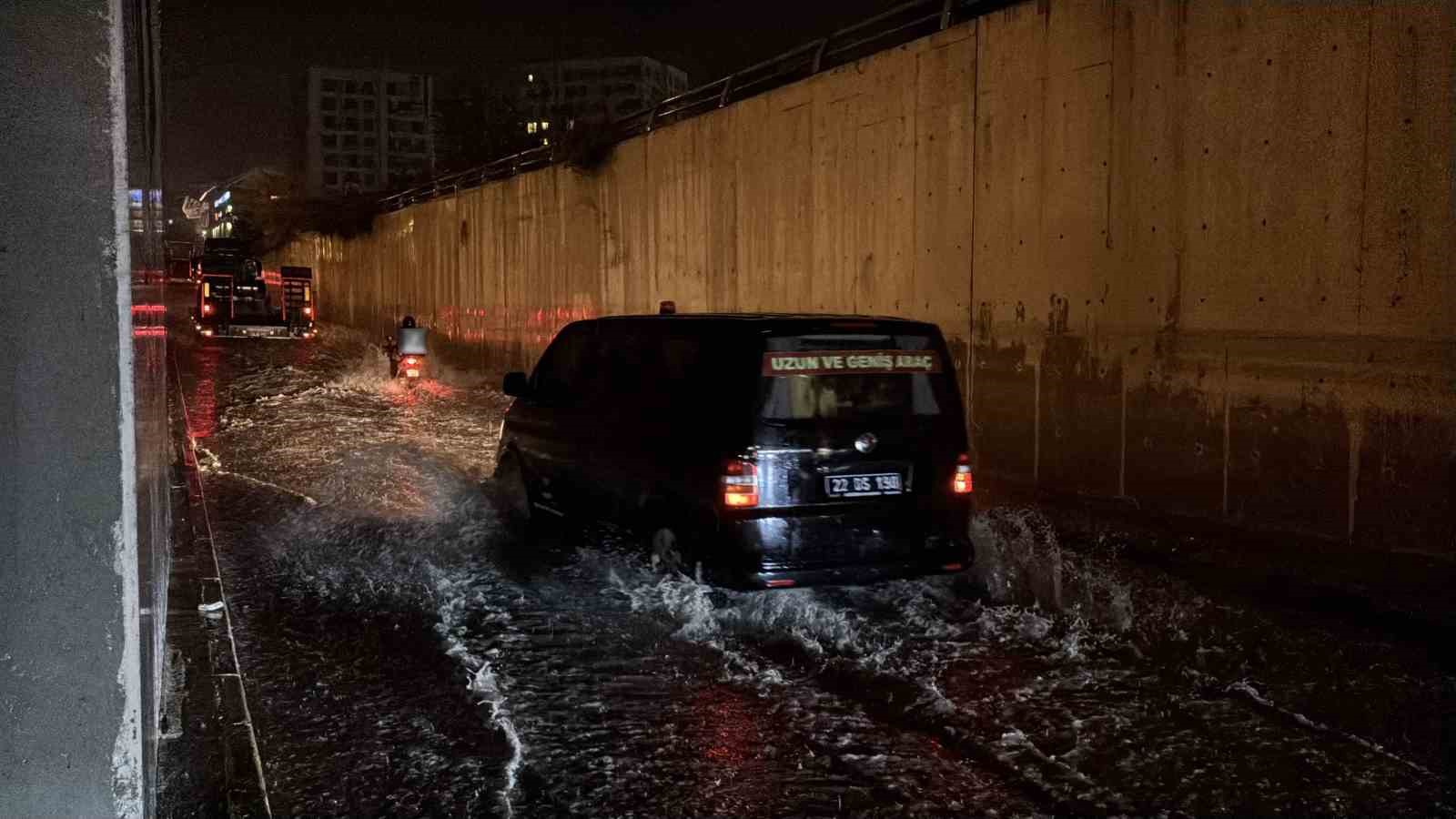 Bolu’da alt geçitler göle döndü