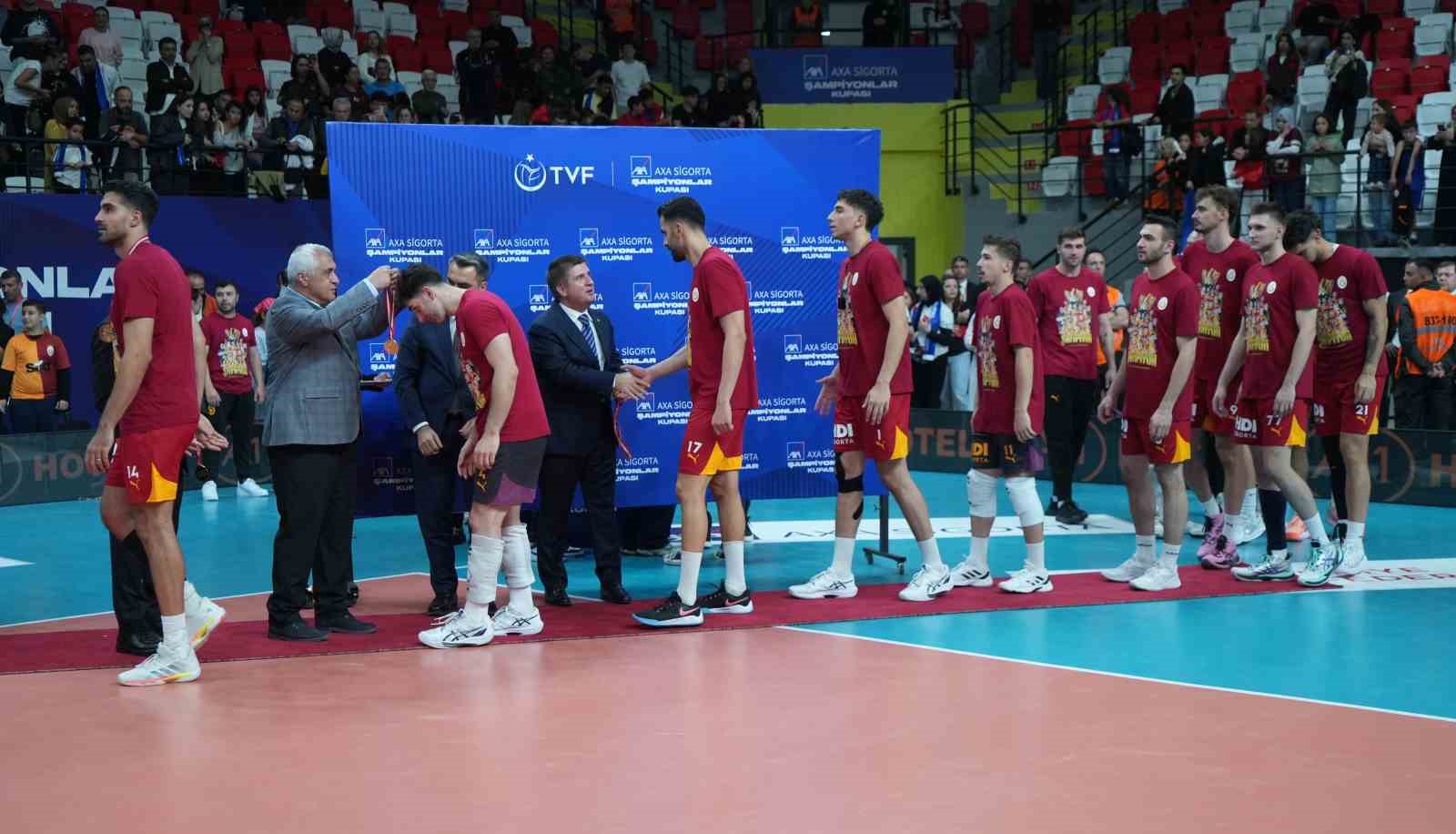 Voleybolda Şampiyonlar Kupası’nı kazanan Galatasaray, 7 yıl sonra kupa sevinci yaşadı