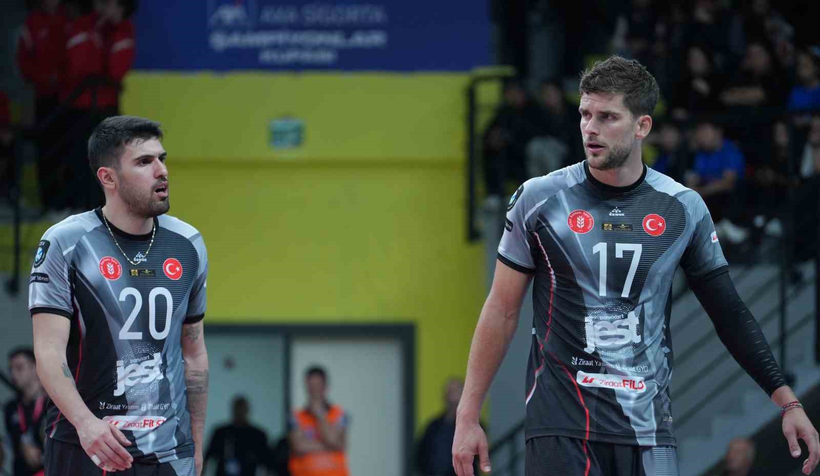 Voleybolda Şampiyonlar Kupası’nı kazanan Galatasaray, 7 yıl sonra kupa sevinci yaşadı