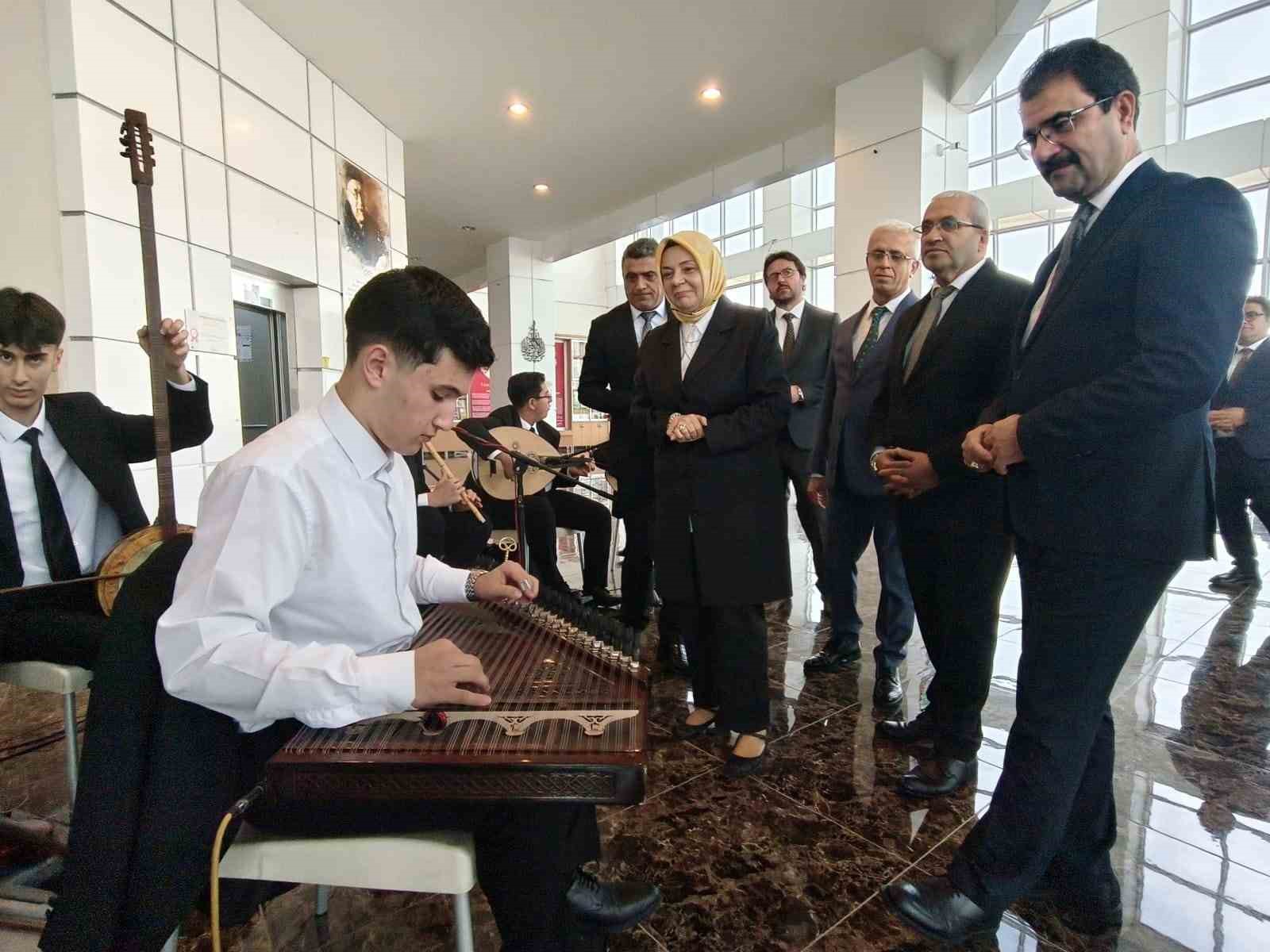 Bakan Yardımcısı Ökten, Çorum’da eğitim yöneticileriyle buluştu