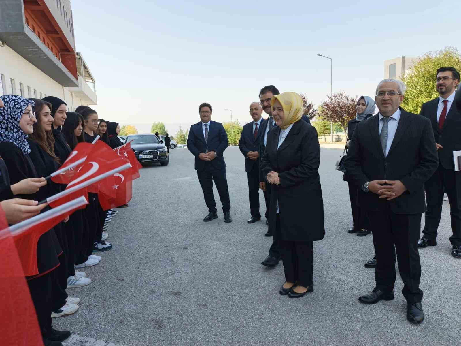 Bakan Yardımcısı Ökten, Çorum’da eğitim yöneticileriyle buluştu
