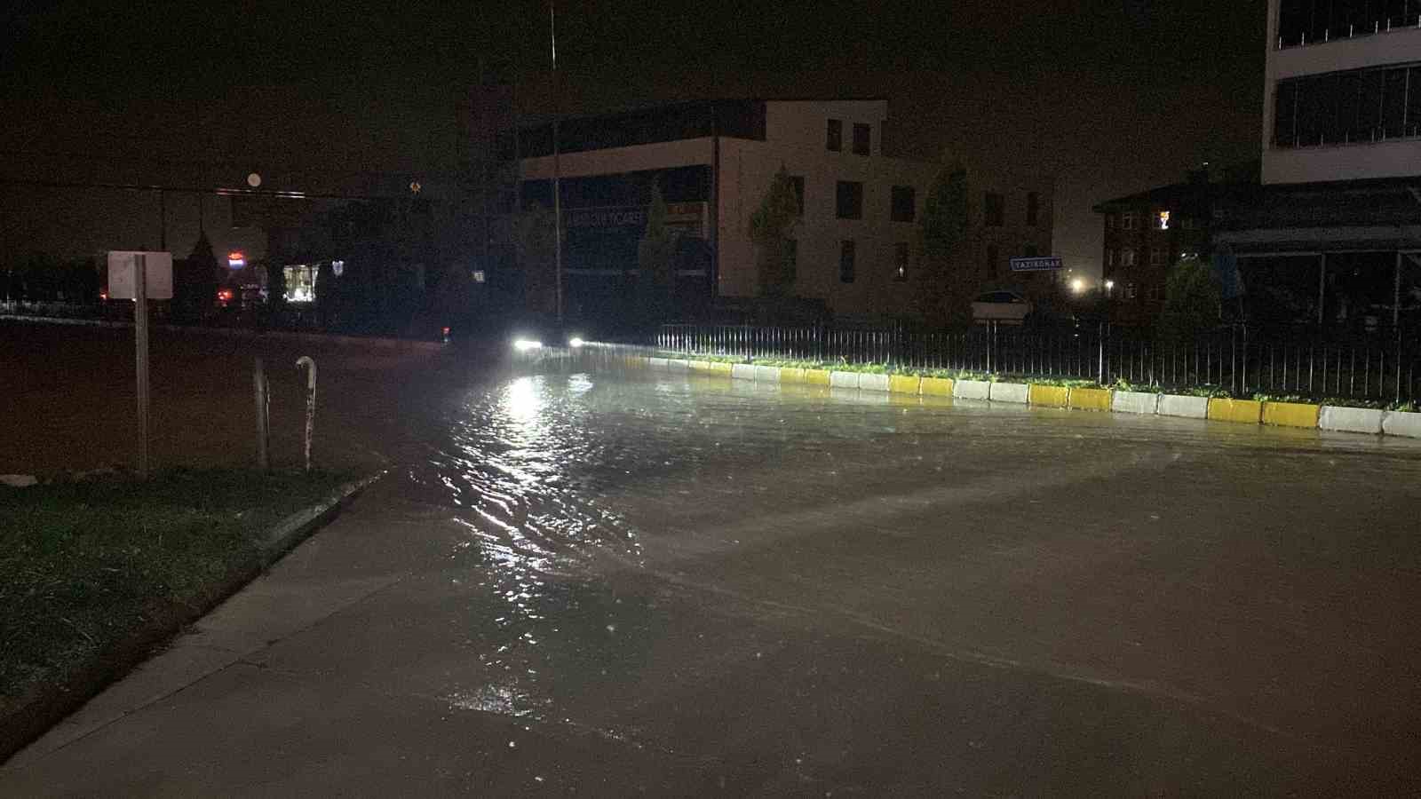 Yazıkonak göle döndü