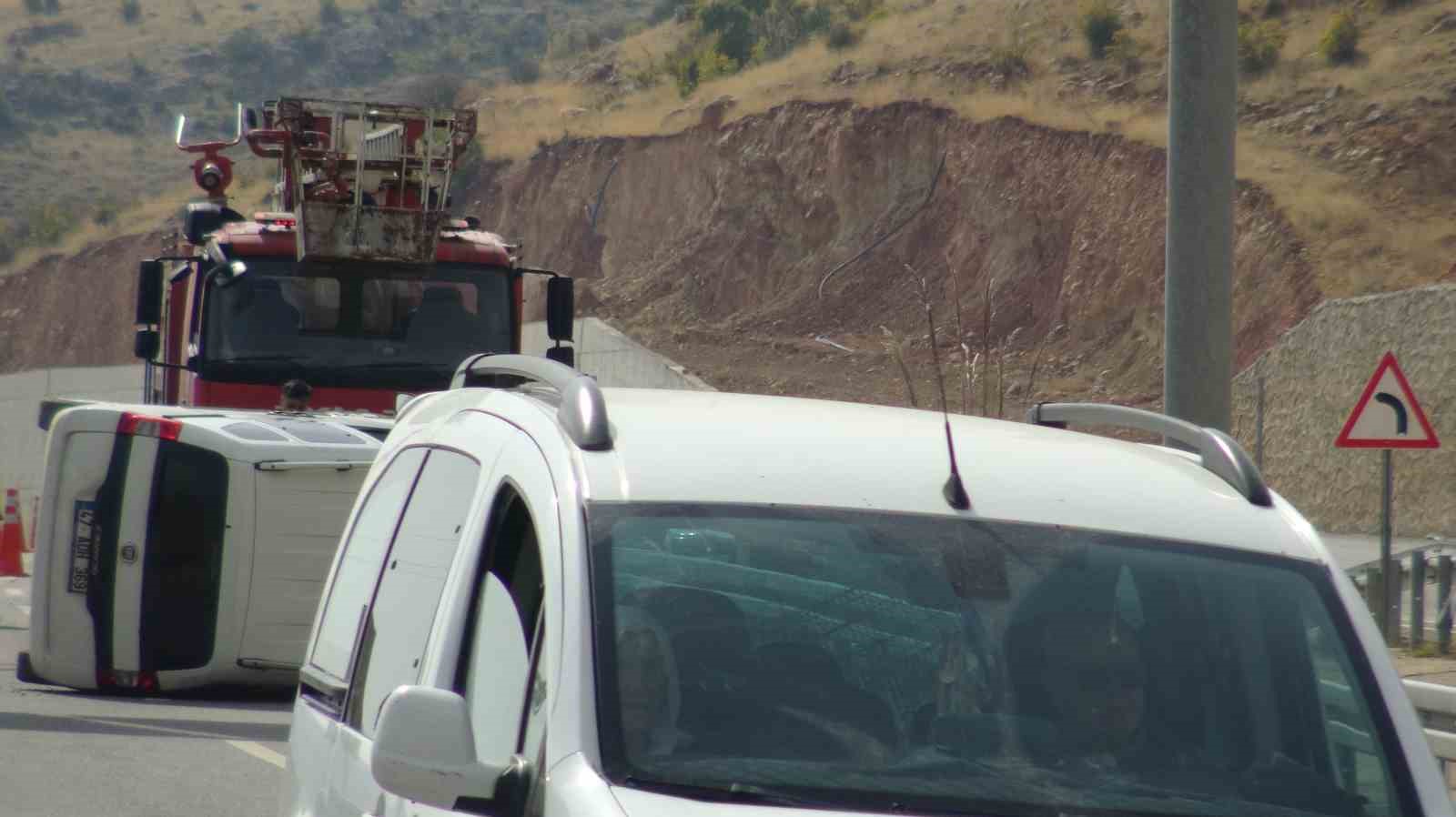 Batman’da sürücü, takla atan otomobilden burnu bile kanamadan çıktı