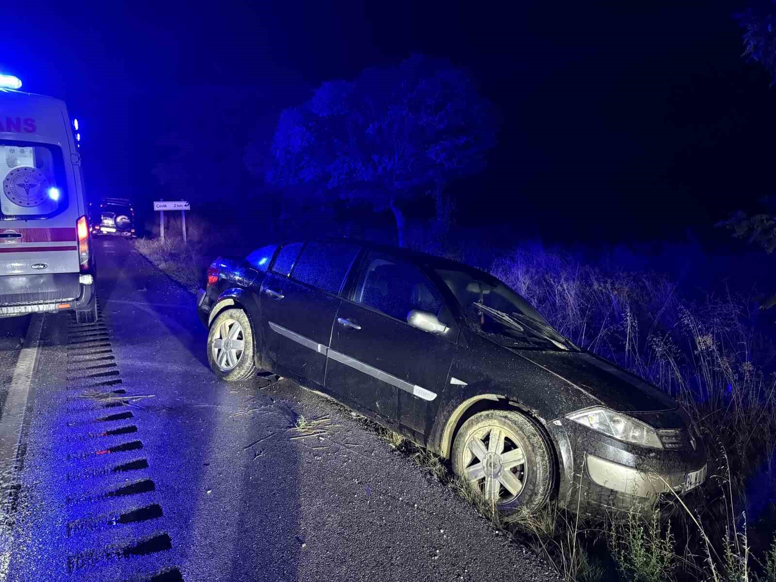 Kastamonu’da otomobil orta refüje çarptı: 1 yaralı