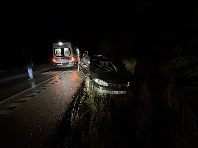 Kastamonu’da otomobil orta refüje çarptı: 1 yaralı