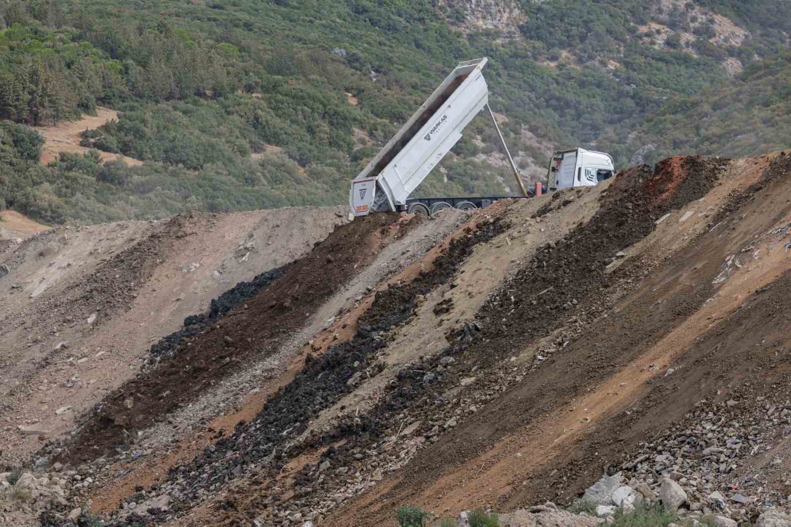 İzmir’de hafriyat toprağına doğa dostu yönetim