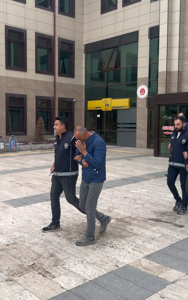 3 şüpheli göçmen kaçakçılığından tutuklandı