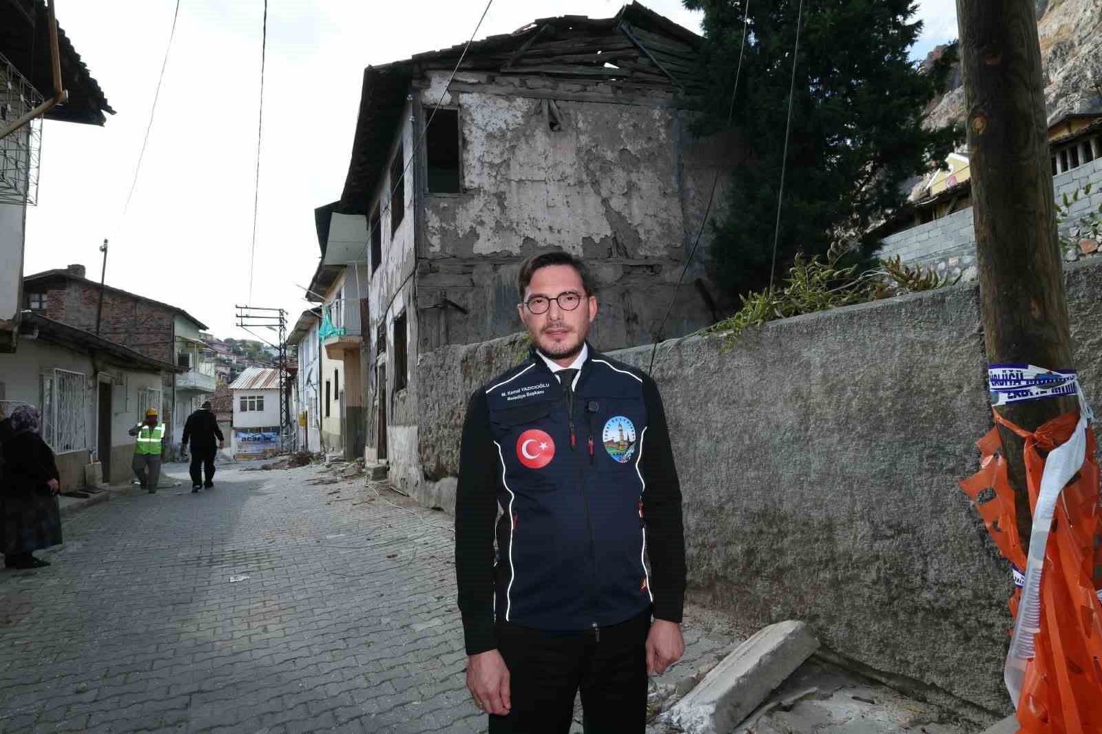 Tokat’ta kentsel dönüşüm kapsamında yıkım çalışmaları başladı