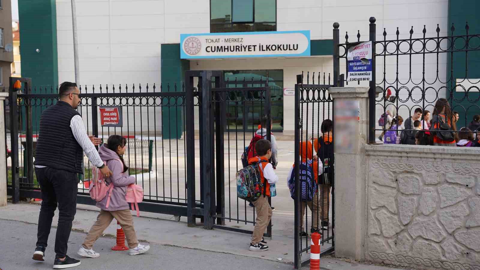 Tokat’ta bir günlük aranın ardından okullar yeniden açıldı