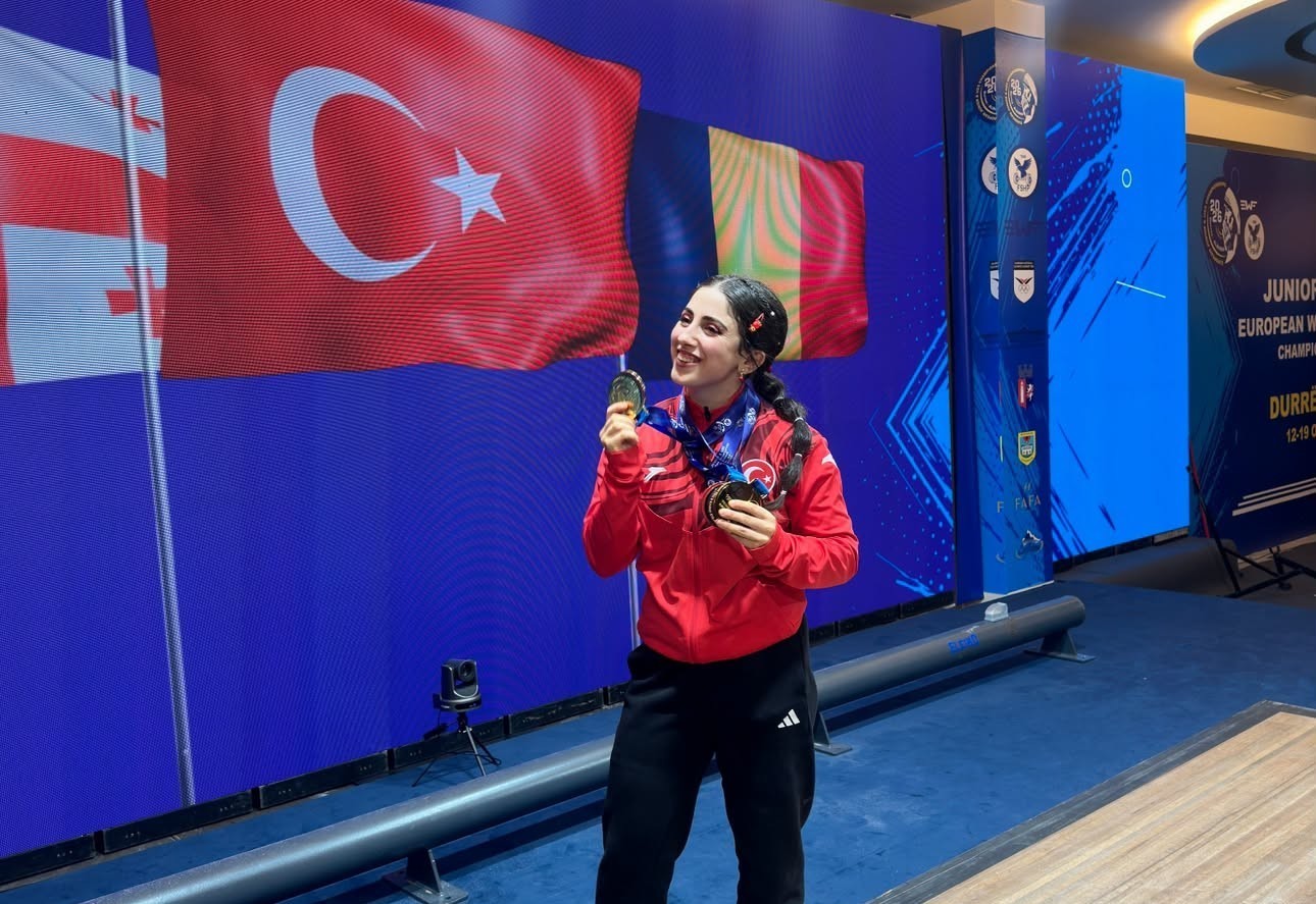 Tarsuslu milli halterci 2 Avrupa rekoruyla şampiyon oldu