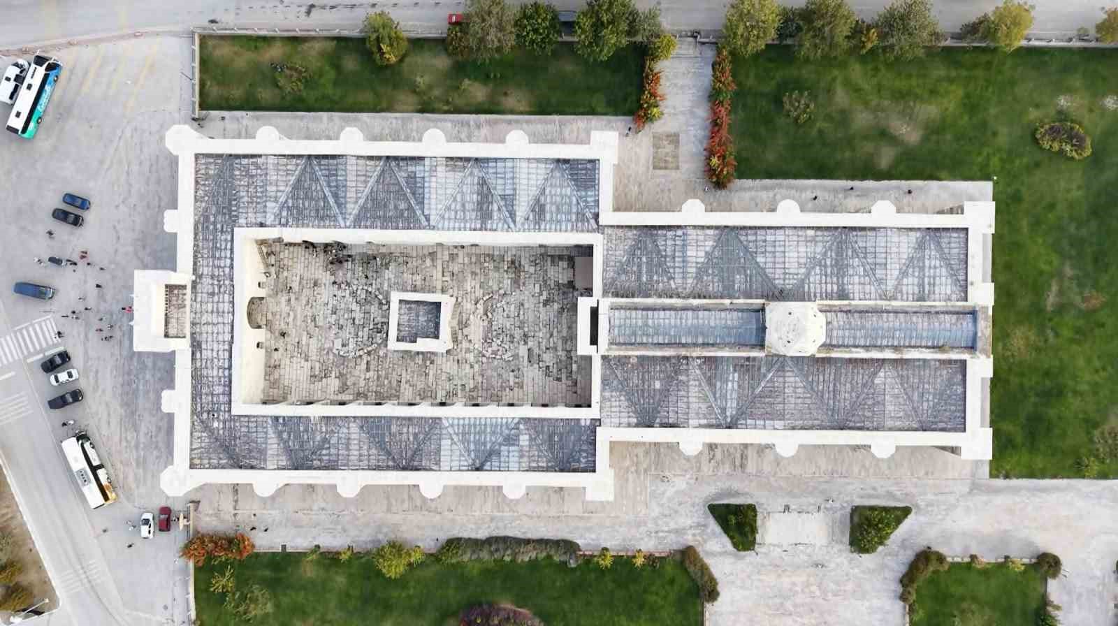800 yıllık kervansaray yerli ve yabancı turistlerin ilgi odağı