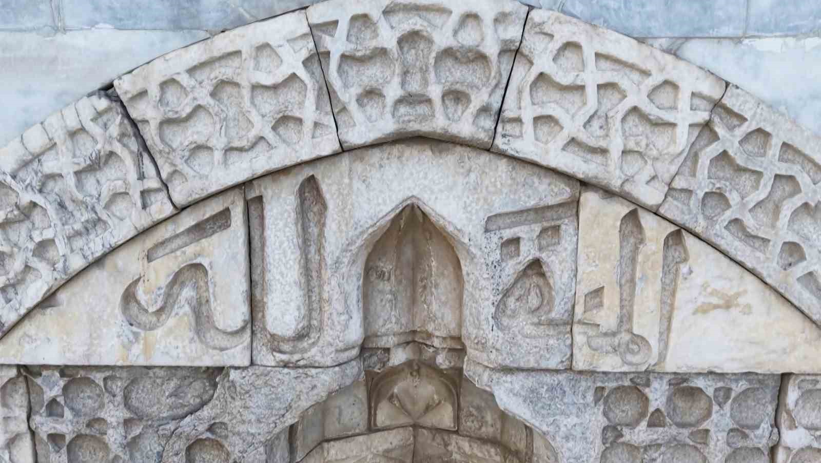 800 yıllık kervansaray yerli ve yabancı turistlerin ilgi odağı