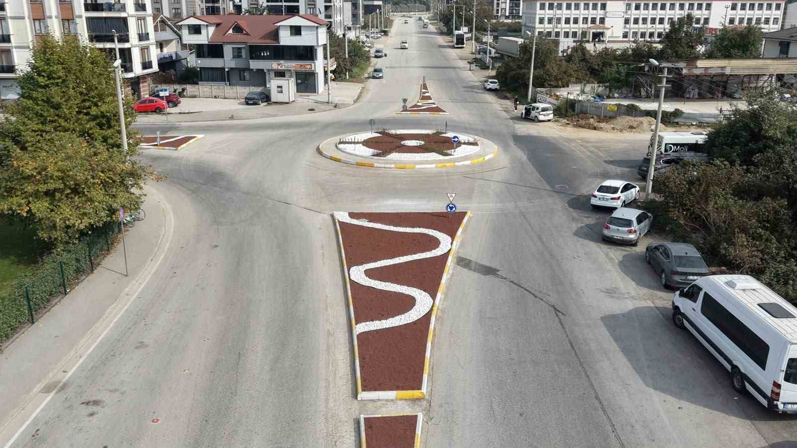 Düzce şehir merkezinde trafik akışına düzen geldi