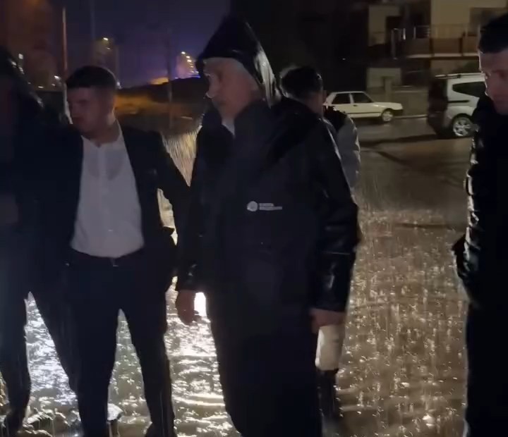 Kahta’da şiddetli sağanak hayatı olumsuz etkiledi