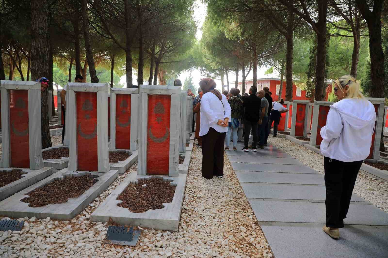 Şehit ailelerinden Çanakkale ziyareti