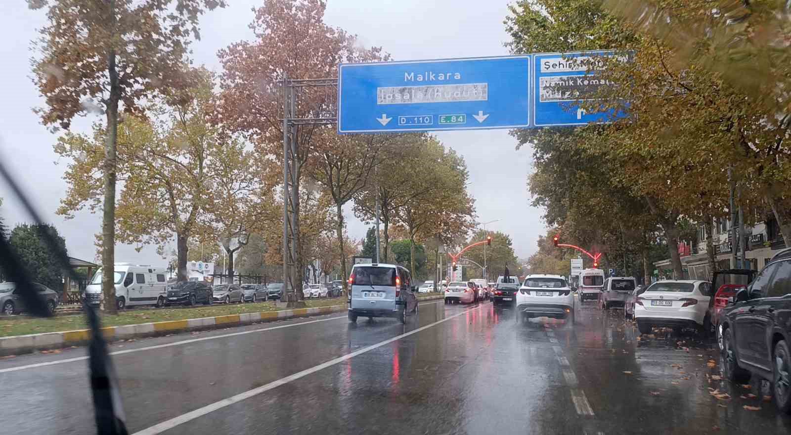 Tekirdağ’da sağanak yağış hayatı olumsuz etkiledi