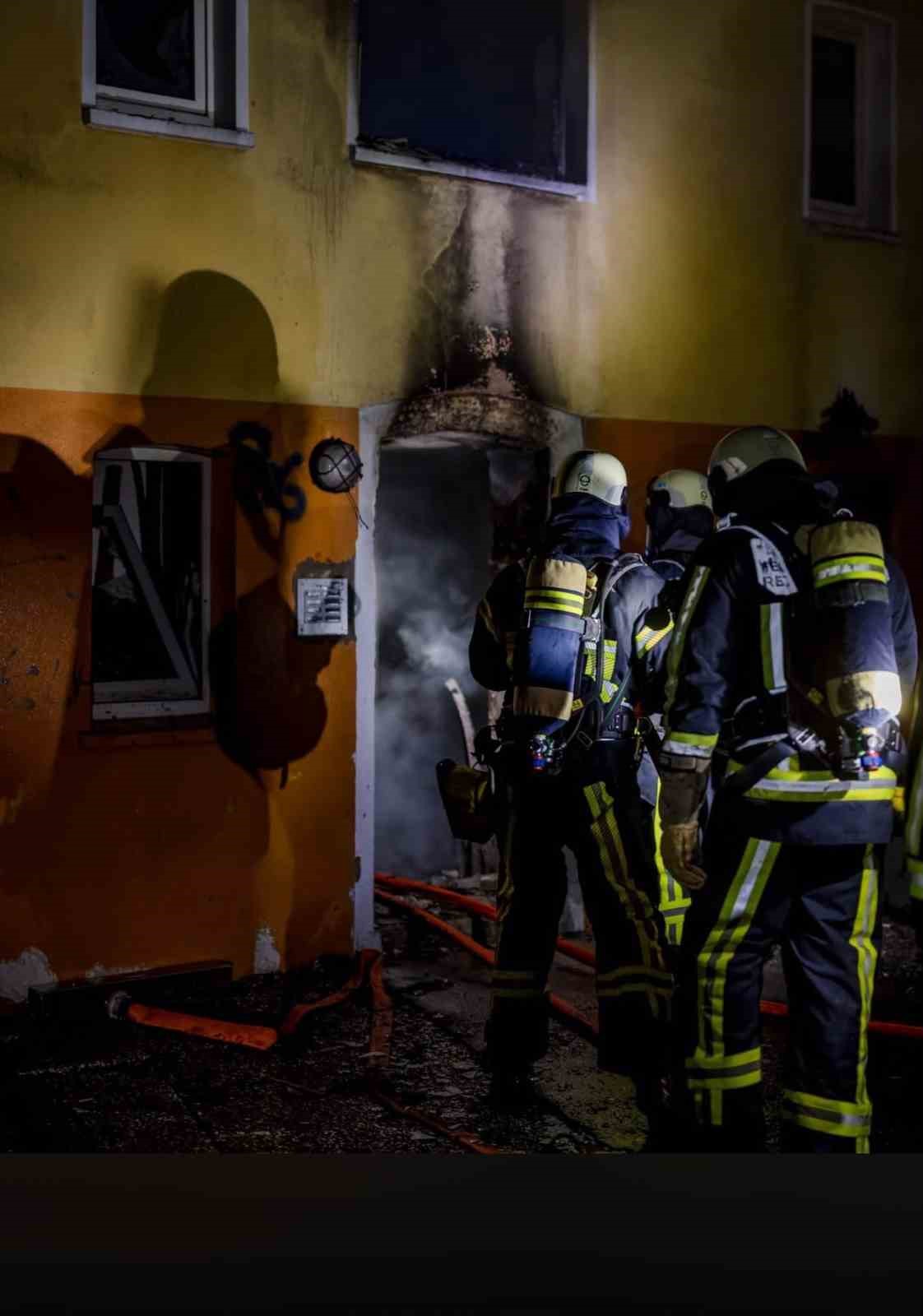 Almanya Bochum’da 3 kişinin öldüğü yangına kundaklama soruşturması