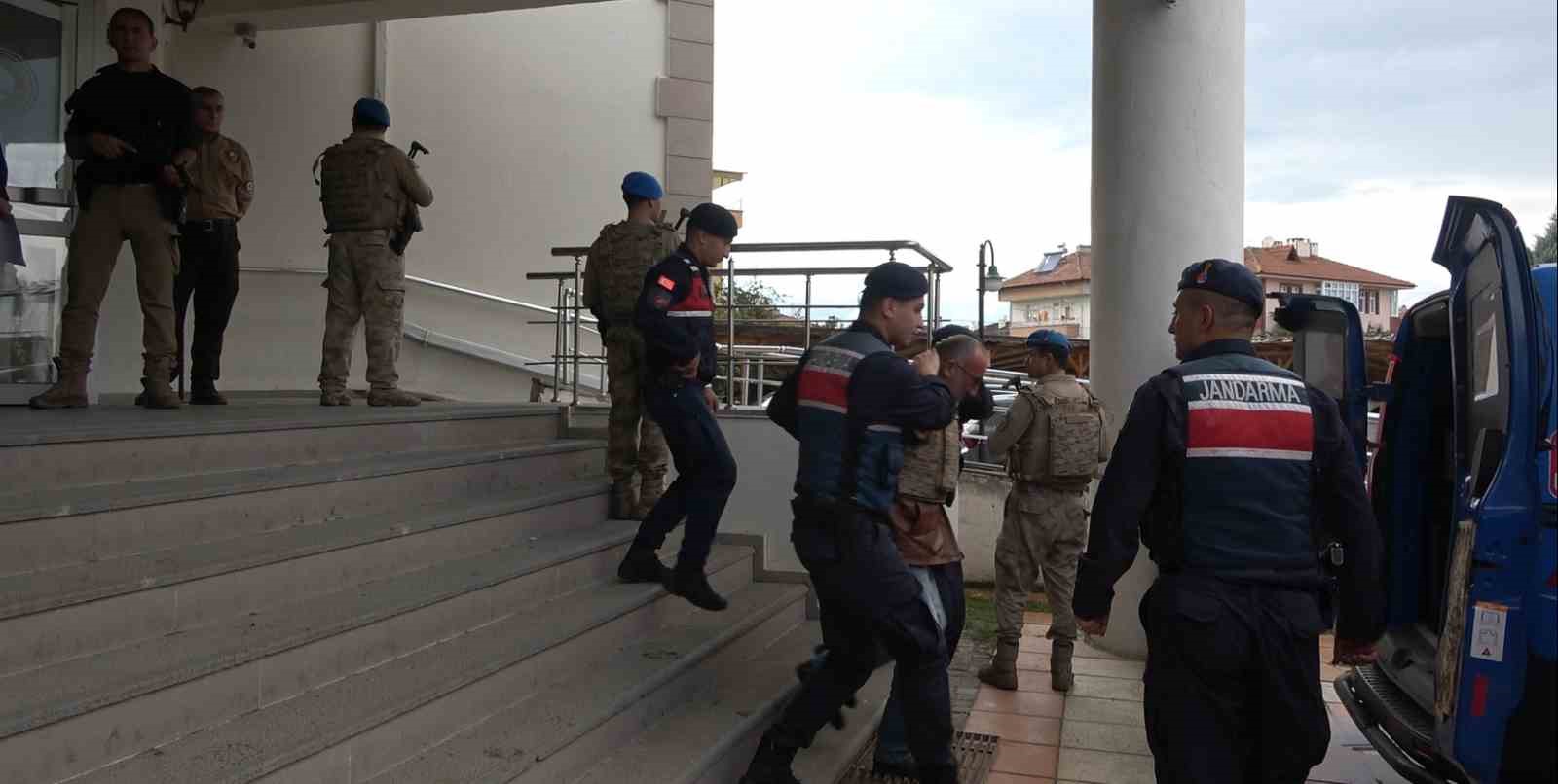 Kastamonu’da 4 kişinin öldürüldüğü olayla ilgili baba ve oğlu tutuklandı