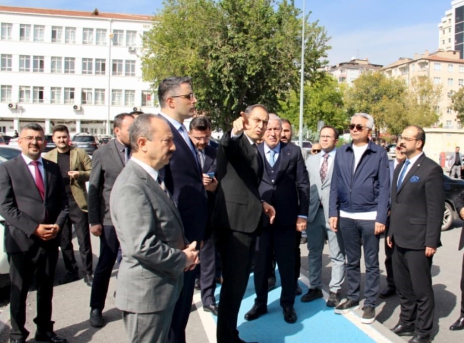 TBMM Millî Savunma Komisyonu Başkanı Akar’dan Kayseri Devlet Hastanesi’ne ziyaret