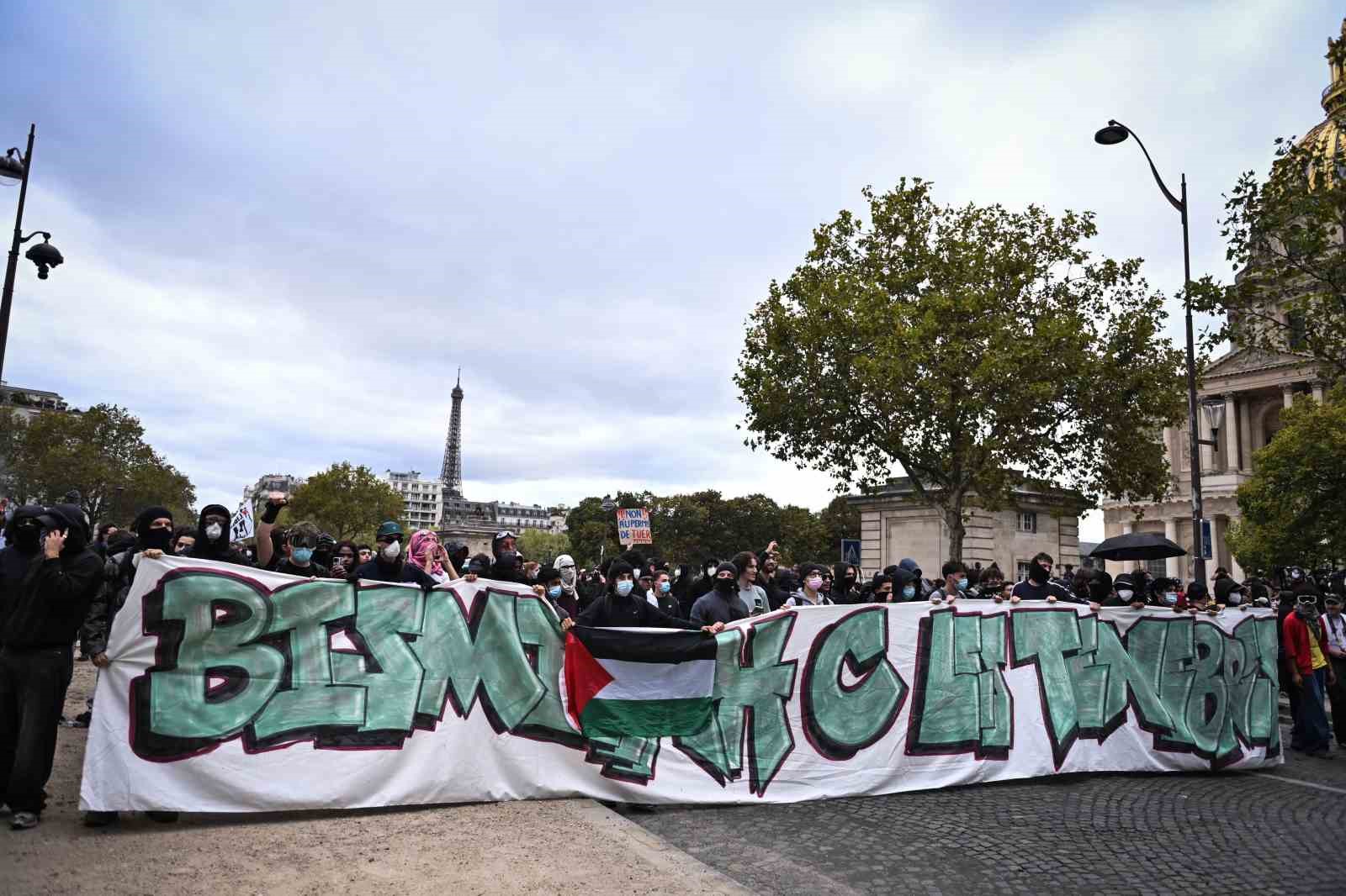 Fransa’da devam eden öğrenci protestolarında 160 binden fazla kişi sokağa indi