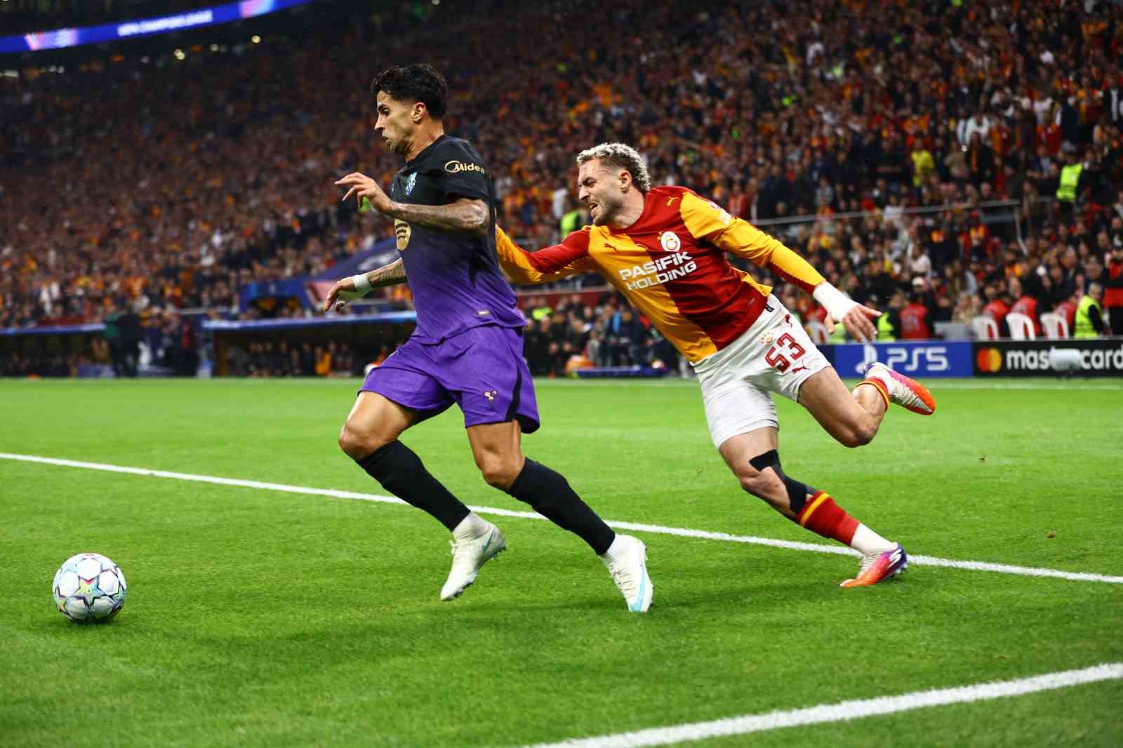 UEFA Şampiyonlar Ligi: Galatasaray: 0 - Barcelona: 0 (Maç devam ediyor)