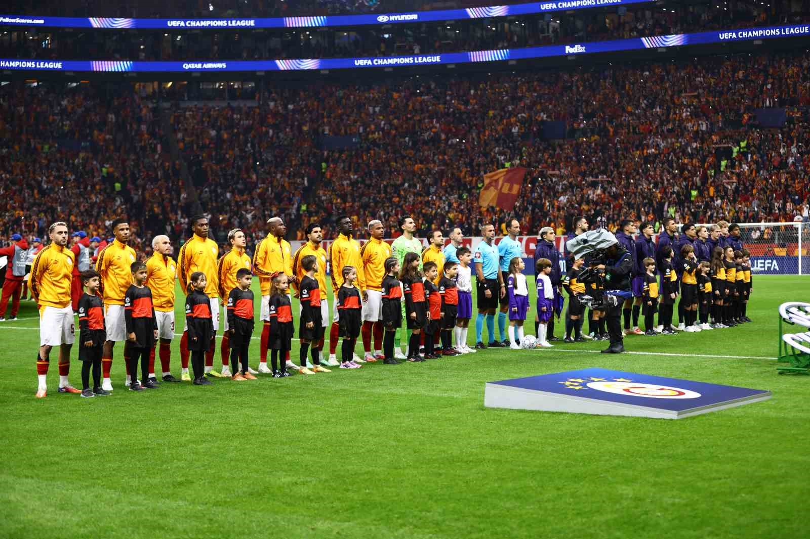 UEFA Şampiyonlar Ligi: Galatasaray: 0 - Barcelona: 0 (Maç devam ediyor)
