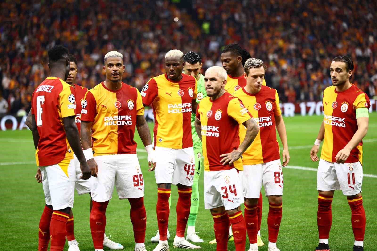 UEFA Şampiyonlar Ligi: Galatasaray: 0 - Barcelona: 0 (Maç devam ediyor)