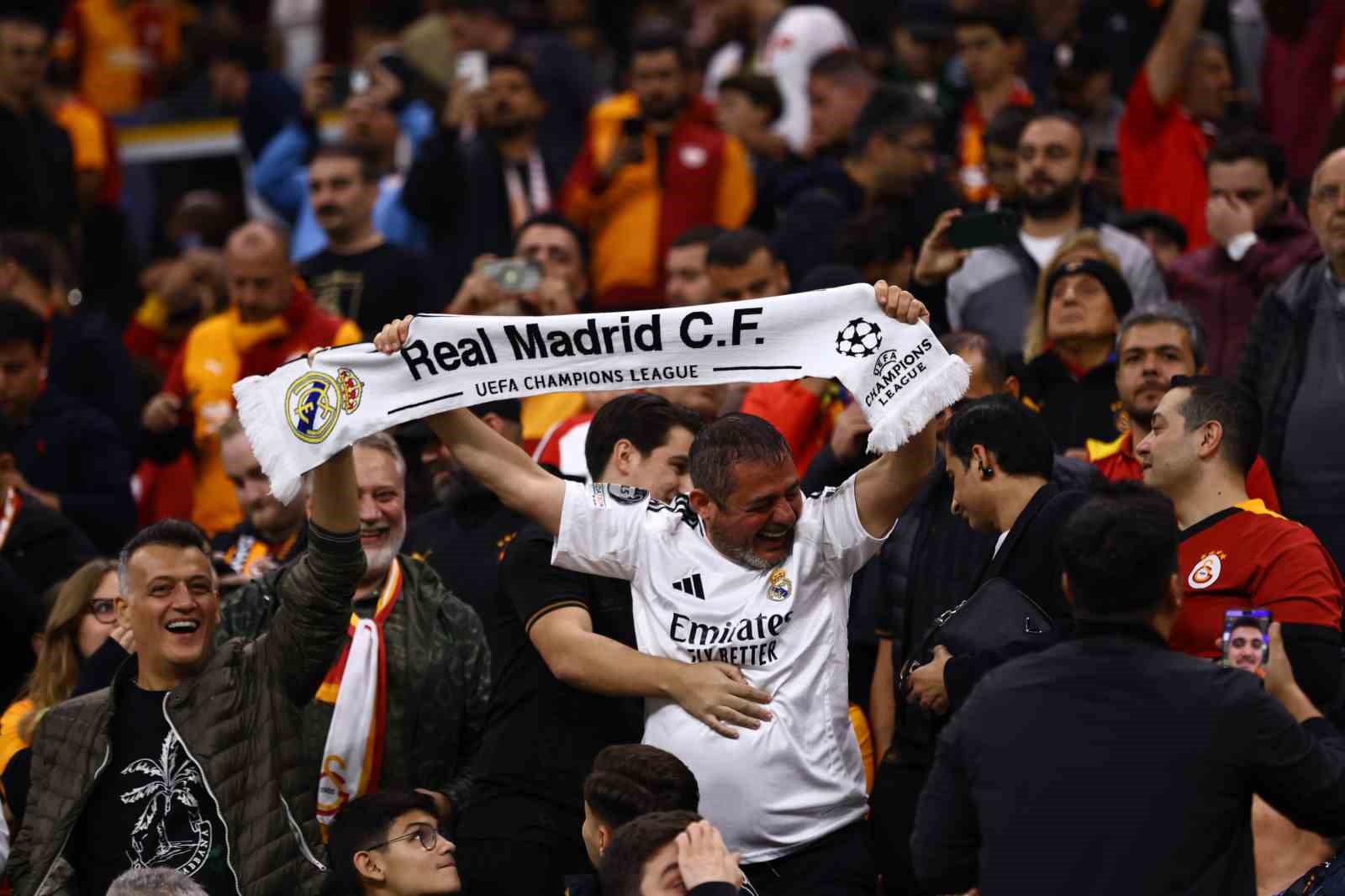 UEFA Şampiyonlar Ligi: Galatasaray: 0 - Barcelona: 0 (Maç devam ediyor)