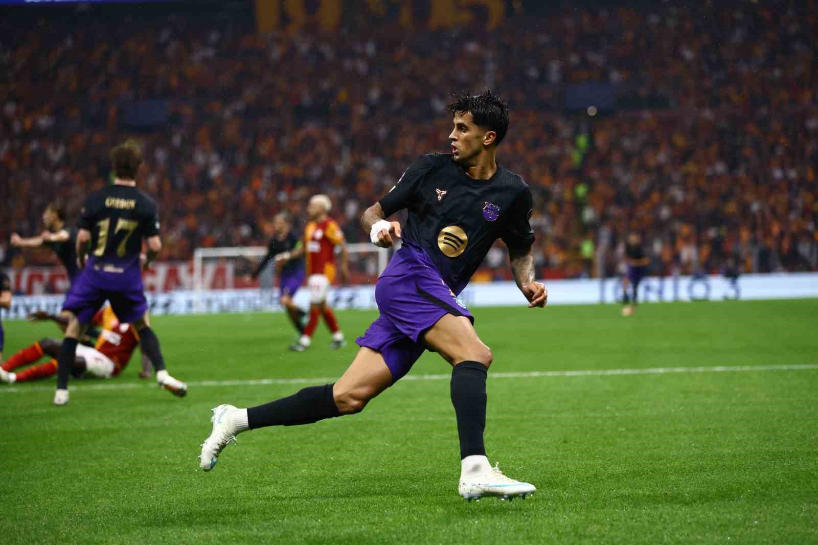 UEFA Şampiyonlar Ligi: Galatasaray: 1 - Barcelona: 1 (İlk yarı)