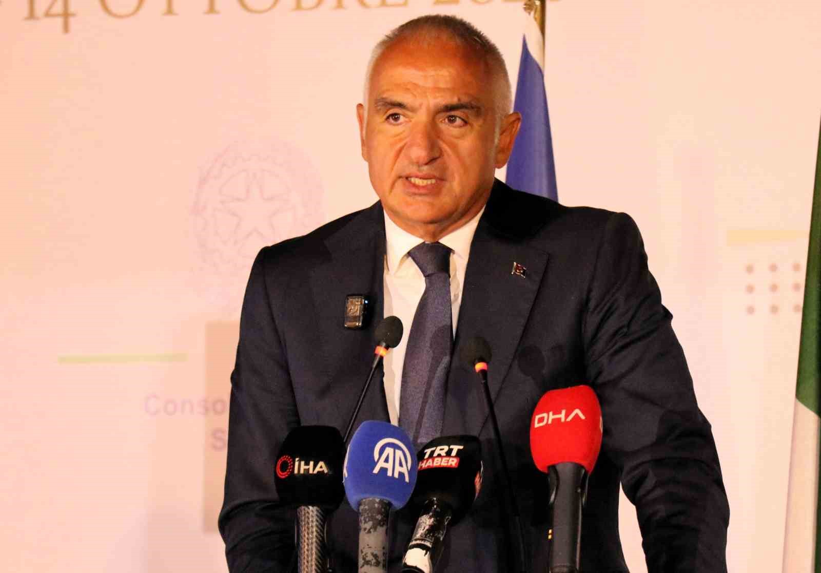 Bakan Ersoy, Hierapolis’teki buluşmada Türkiye arkeolojisinin yeni vizyonunu anlattı
