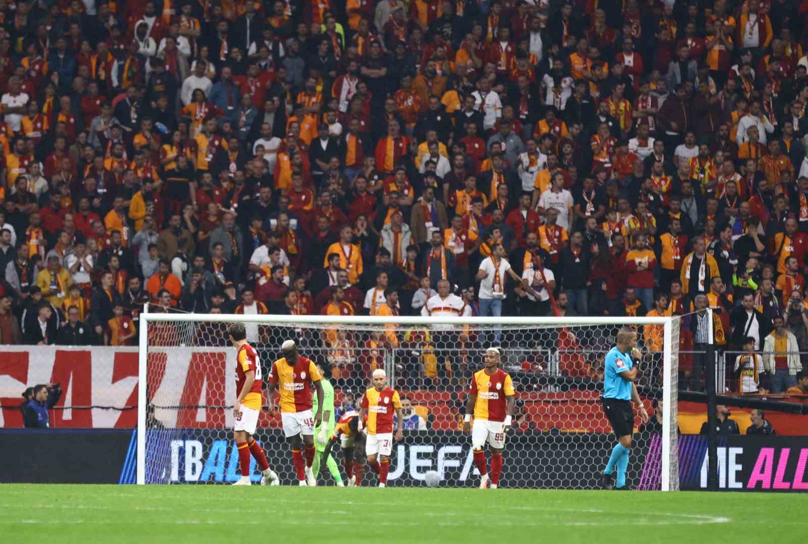 UEFA Şampiyonlar Ligi: Galatasaray: 1 - Barcelona: 4 (Maç sonucu)