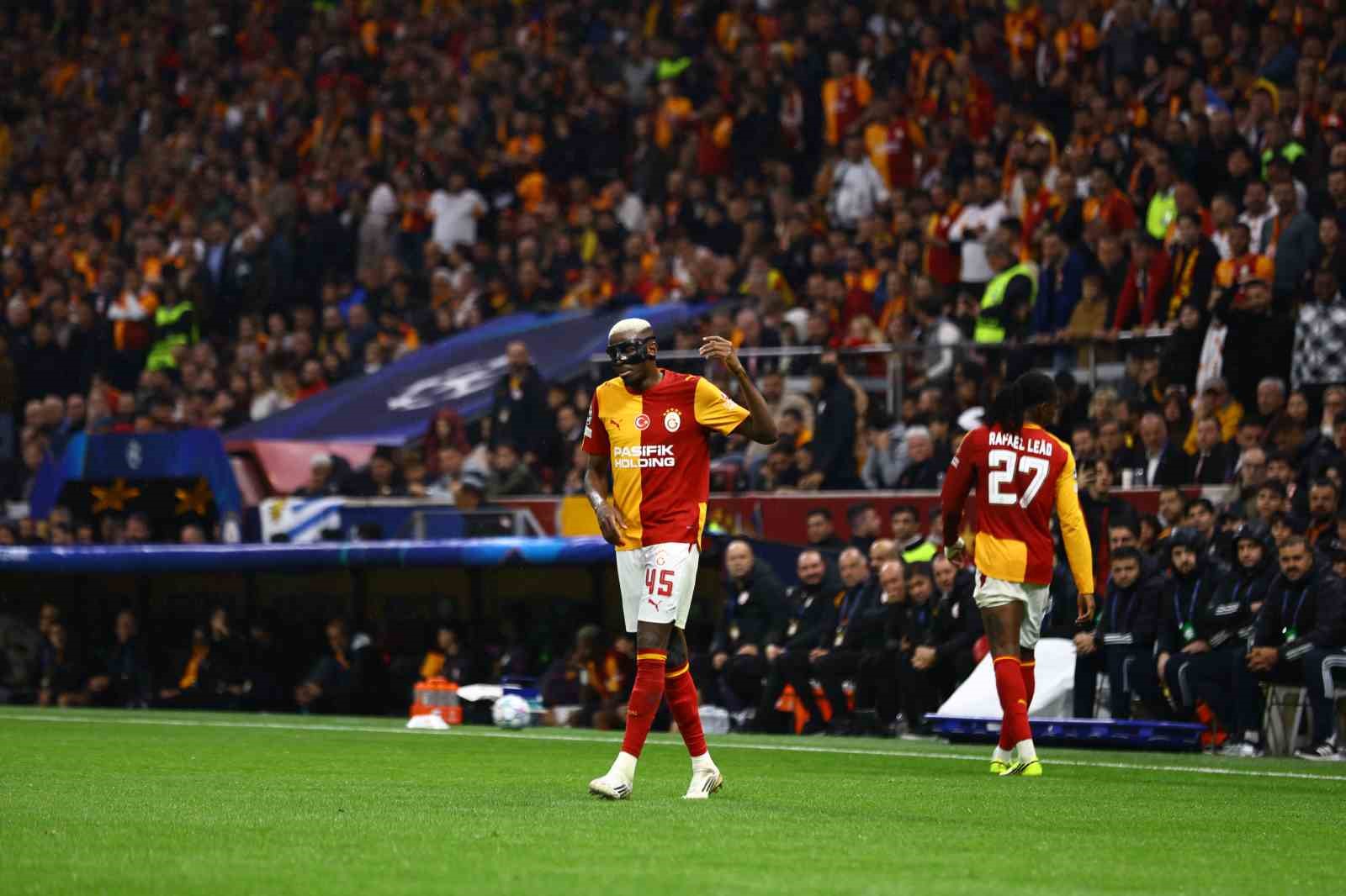 UEFA Şampiyonlar Ligi: Galatasaray: 1 - Barcelona: 4 (Maç sonucu)