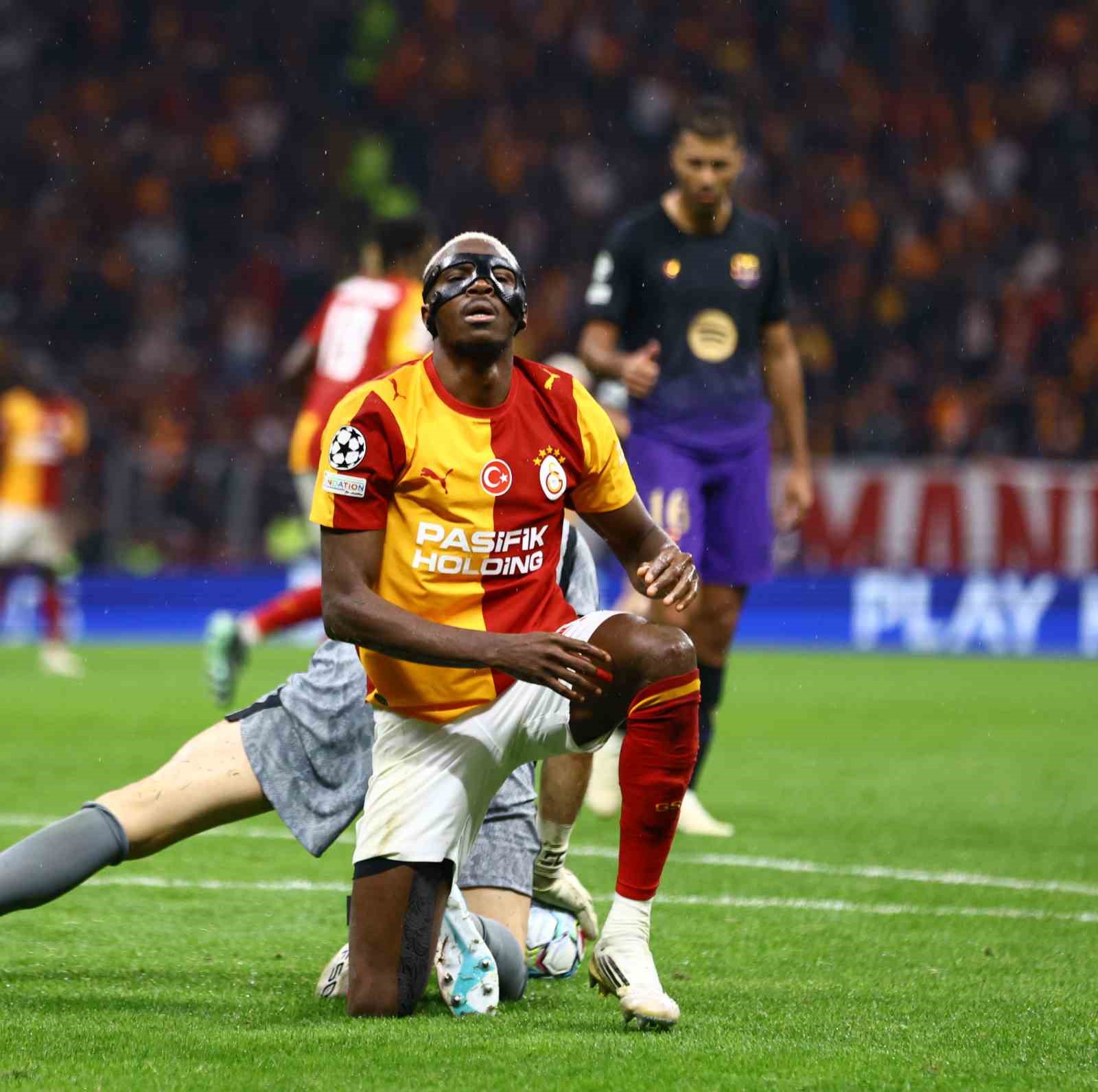 UEFA Şampiyonlar Ligi: Galatasaray: 1 - Barcelona: 4 (Maç sonucu)
