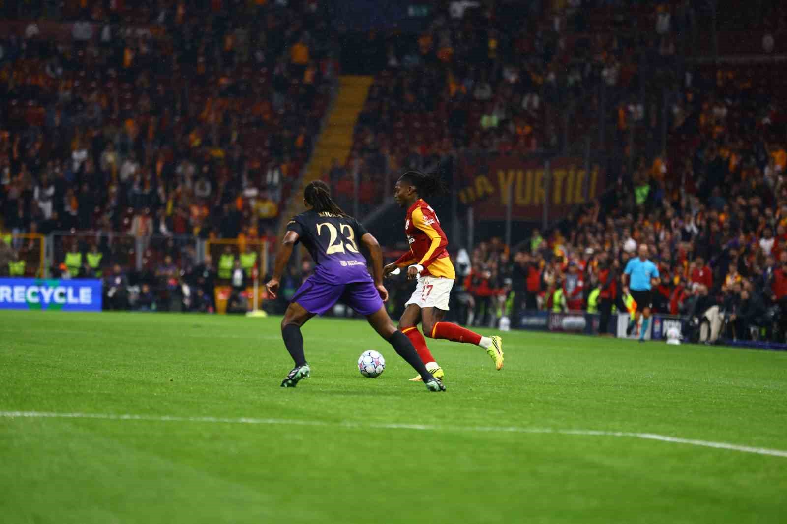 UEFA Şampiyonlar Ligi: Galatasaray: 1 - Barcelona: 4 (Maç sonucu)