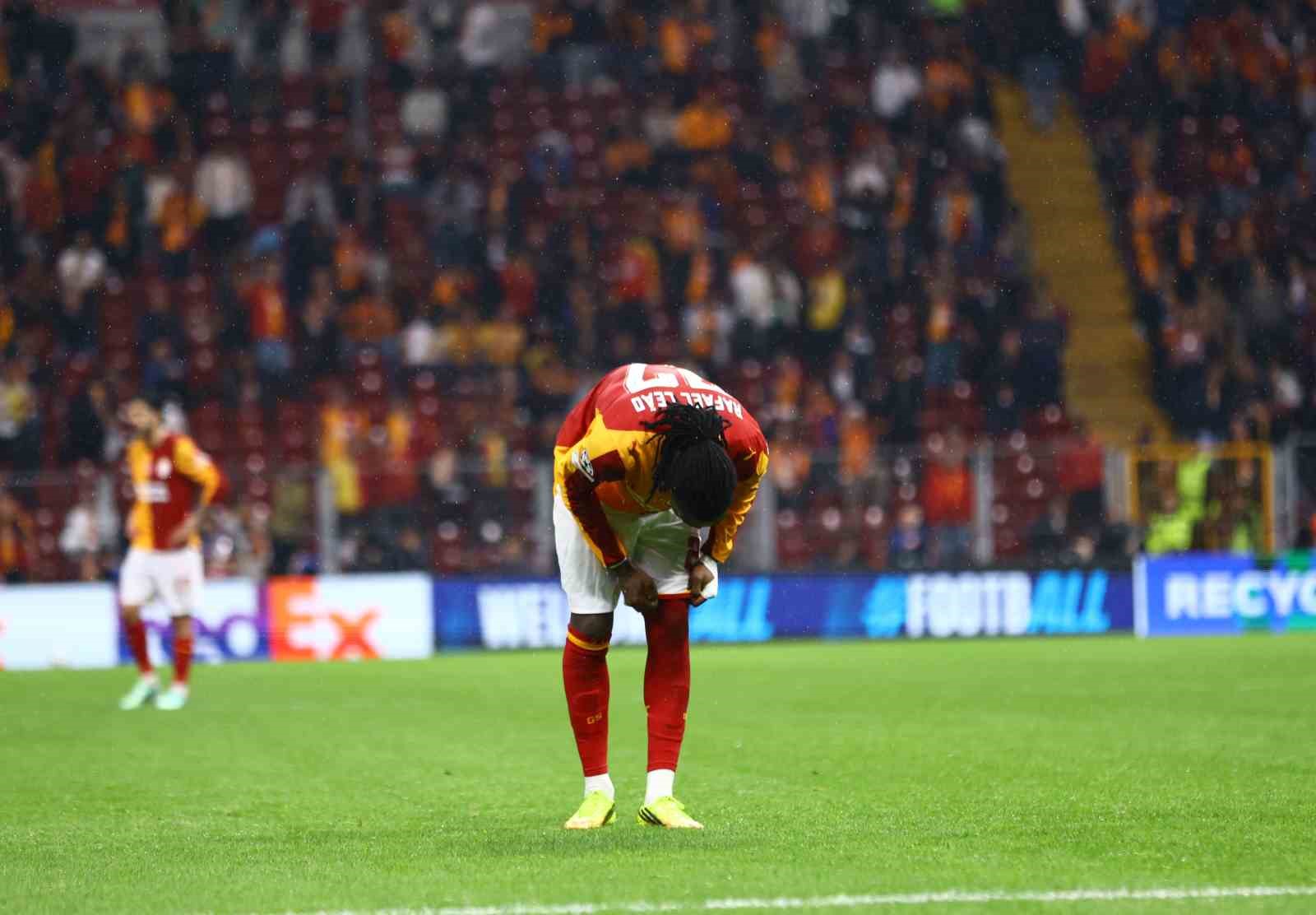 UEFA Şampiyonlar Ligi: Galatasaray: 1 - Barcelona: 4 (Maç sonucu)