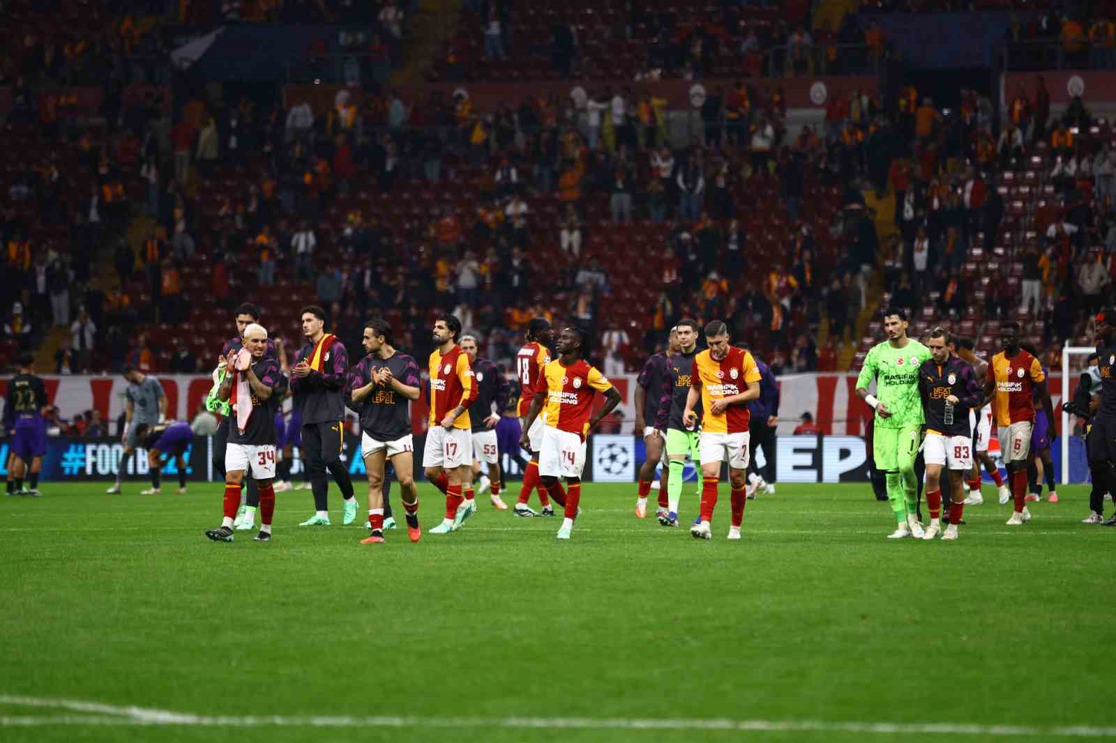 UEFA Şampiyonlar Ligi: Galatasaray: 1 - Barcelona: 4 (Maç sonucu)